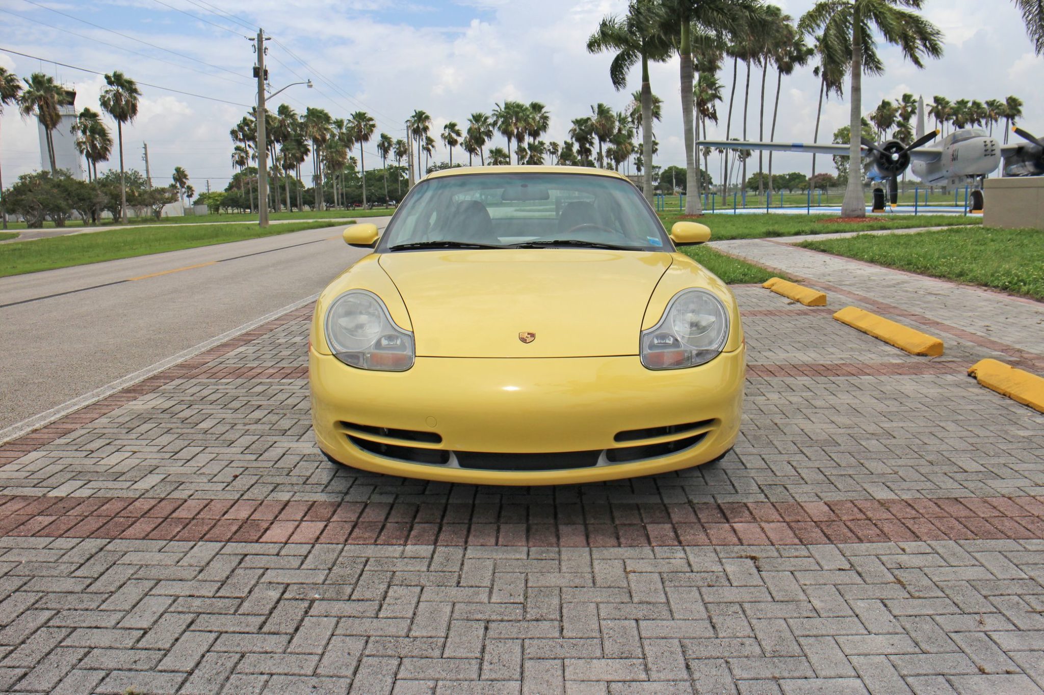 Download mobile wallpaper Car, Old Car, Vehicles, Porsche 911 Carrera, Coupé, Yellow Car for free.