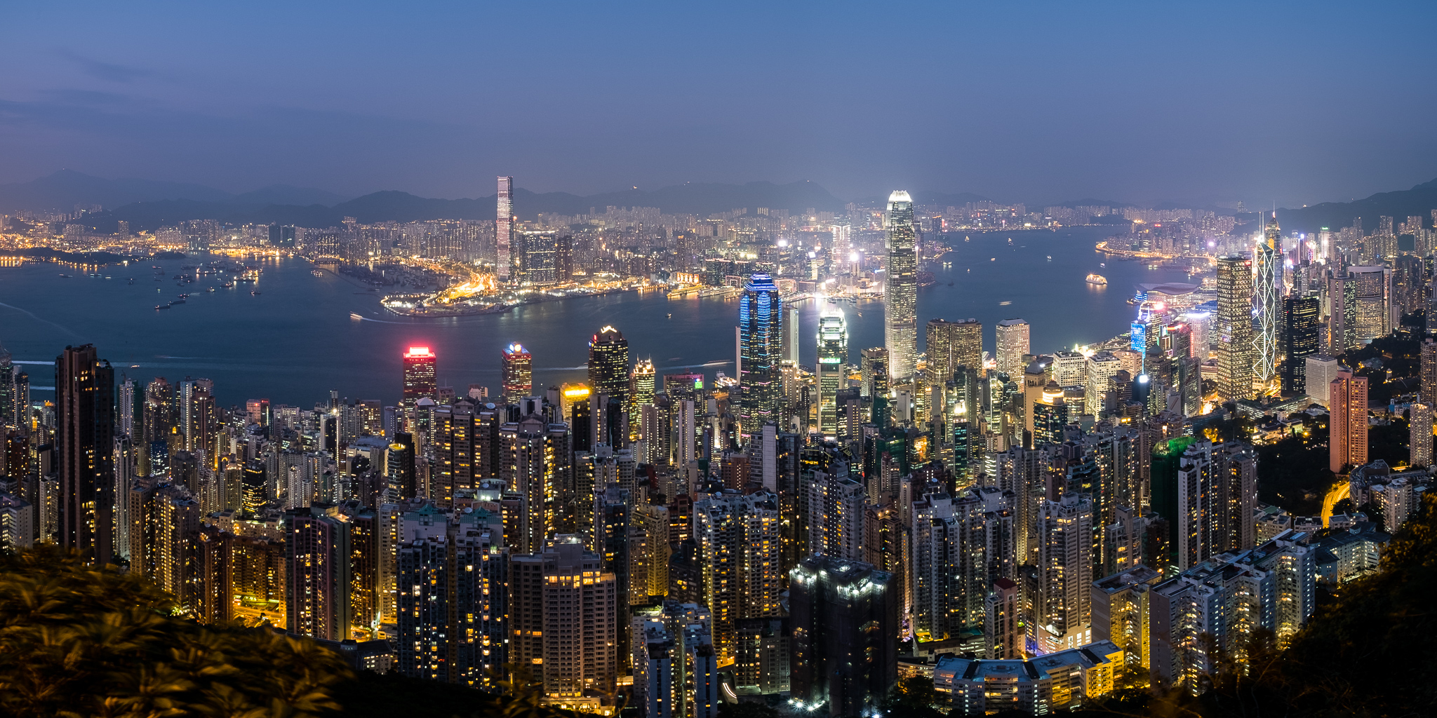無料モバイル壁紙都市, 街, 超高層ビル, 建物, 光, 中国, 香港, 夜, マンメイド, 街並みをダウンロードします。