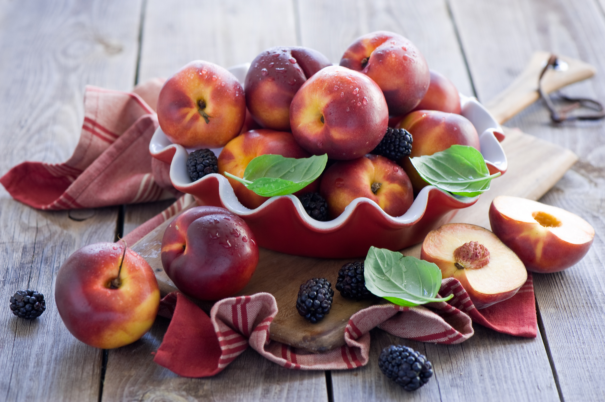 Download mobile wallpaper Food, Blackberry, Fruit, Peach for free.