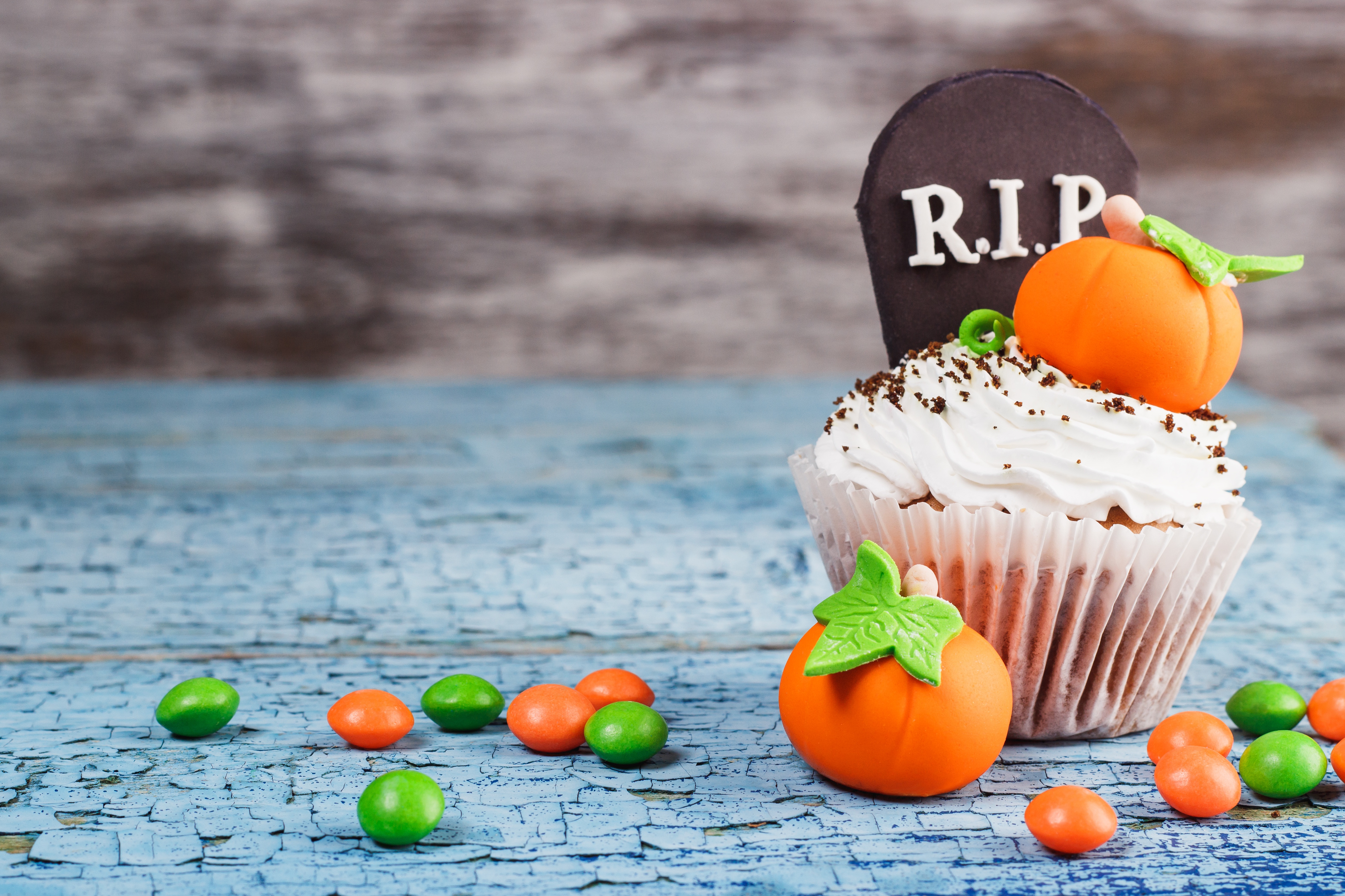 Free download wallpaper Food, Halloween, Cream, Cupcake, Candy on your PC desktop