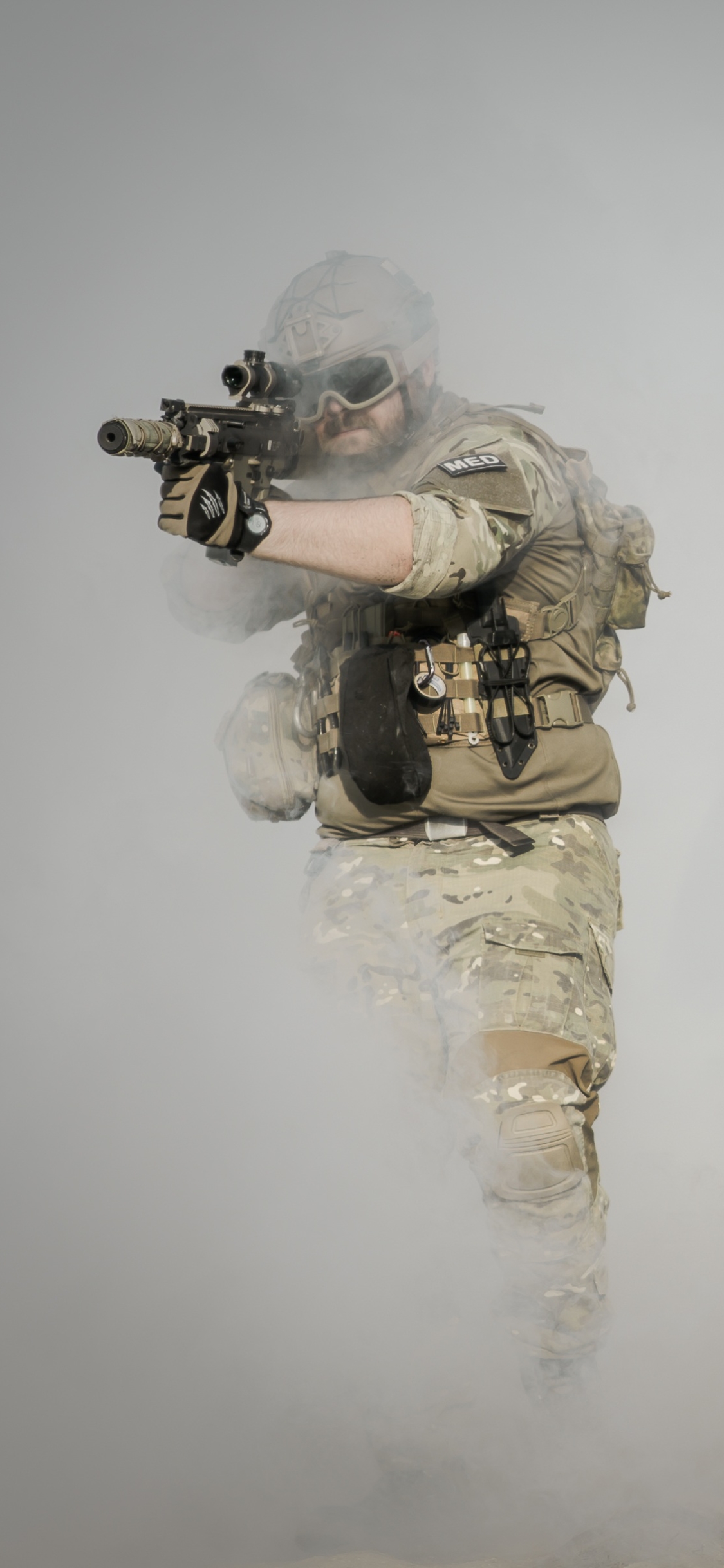 Download mobile wallpaper Smoke, Men, Soldier, Rifle, Cosplay for free.