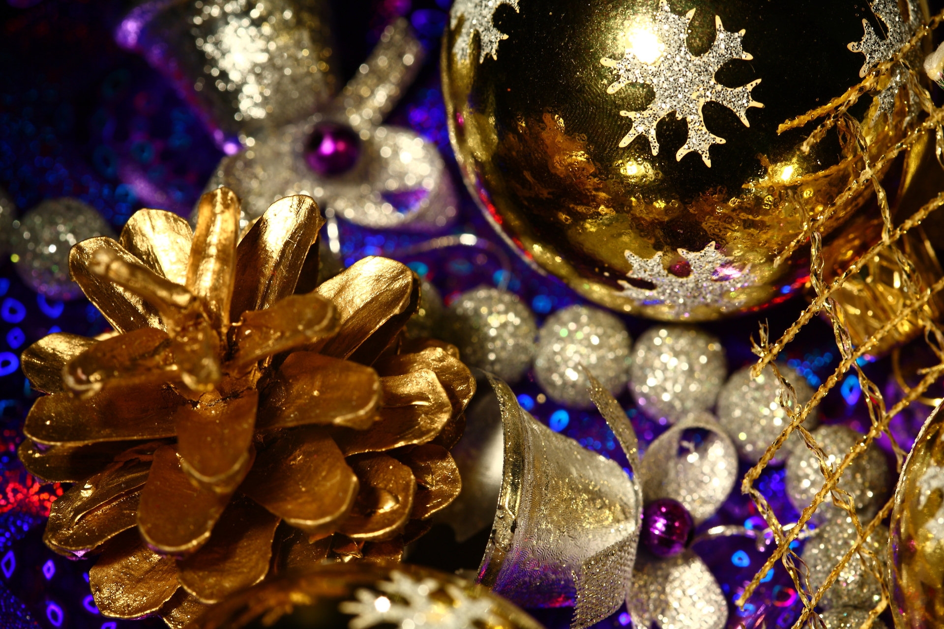 holidays, new year, decorations, gold, close up, tinsel, christmas tree toy, sequins, cone, bump