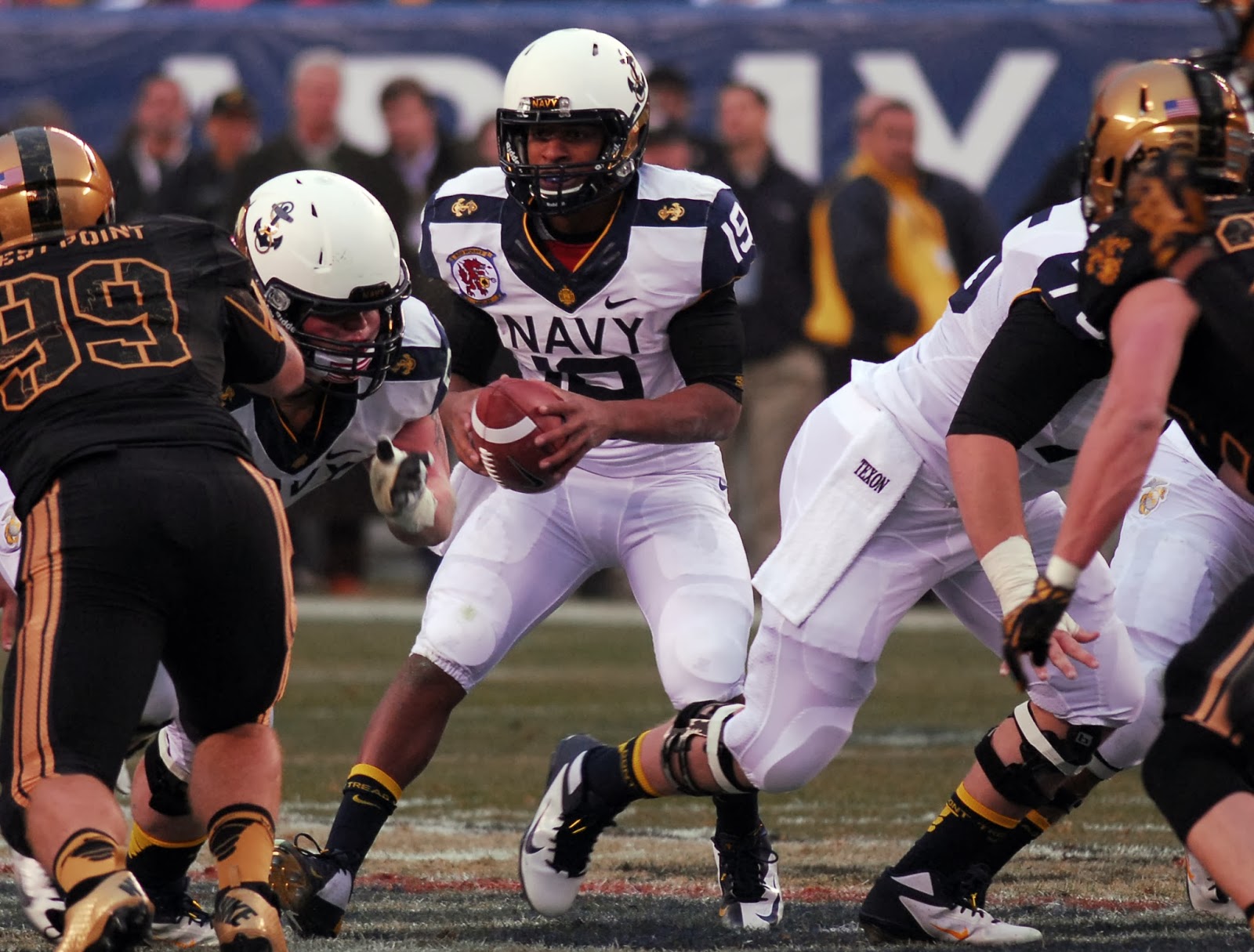 Free download wallpaper Sports, Football, Navy on your PC desktop