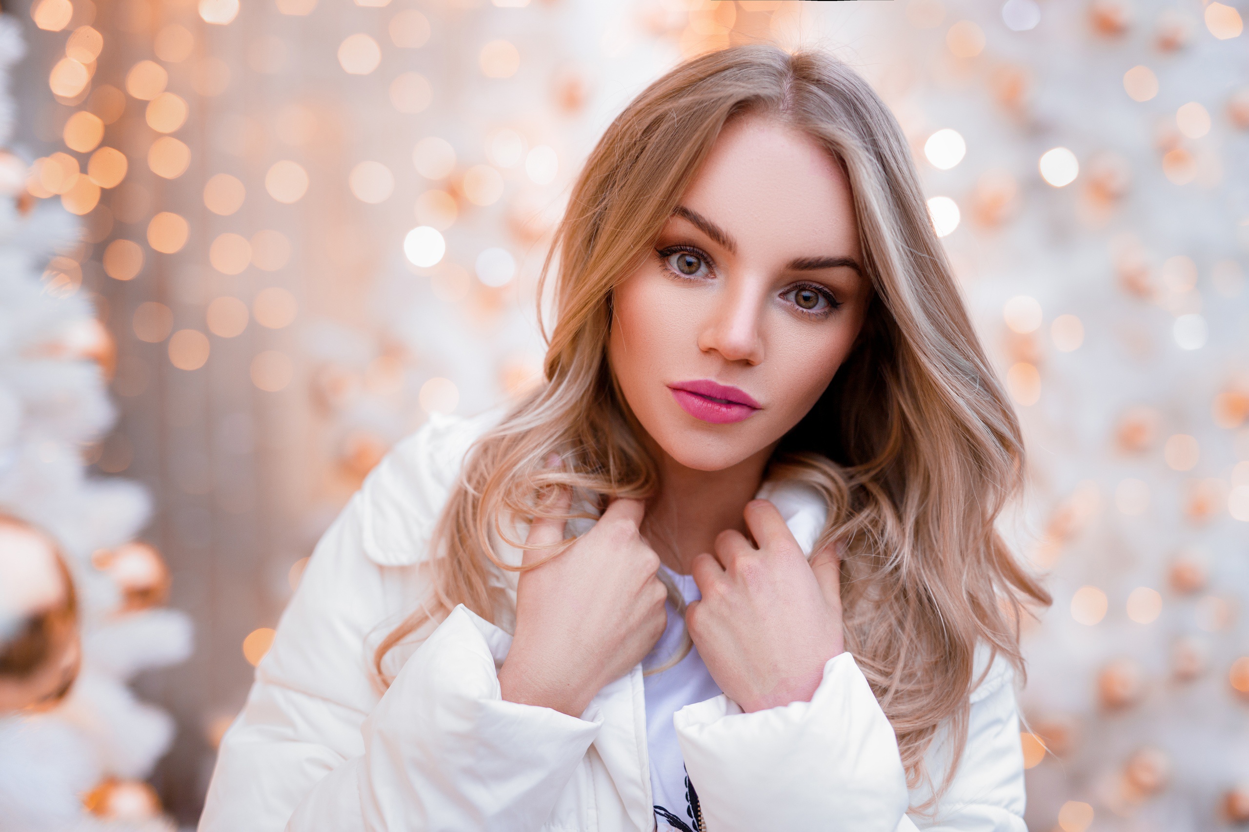 Free download wallpaper Bokeh, Blonde, Model, Women, Lipstick on your PC desktop