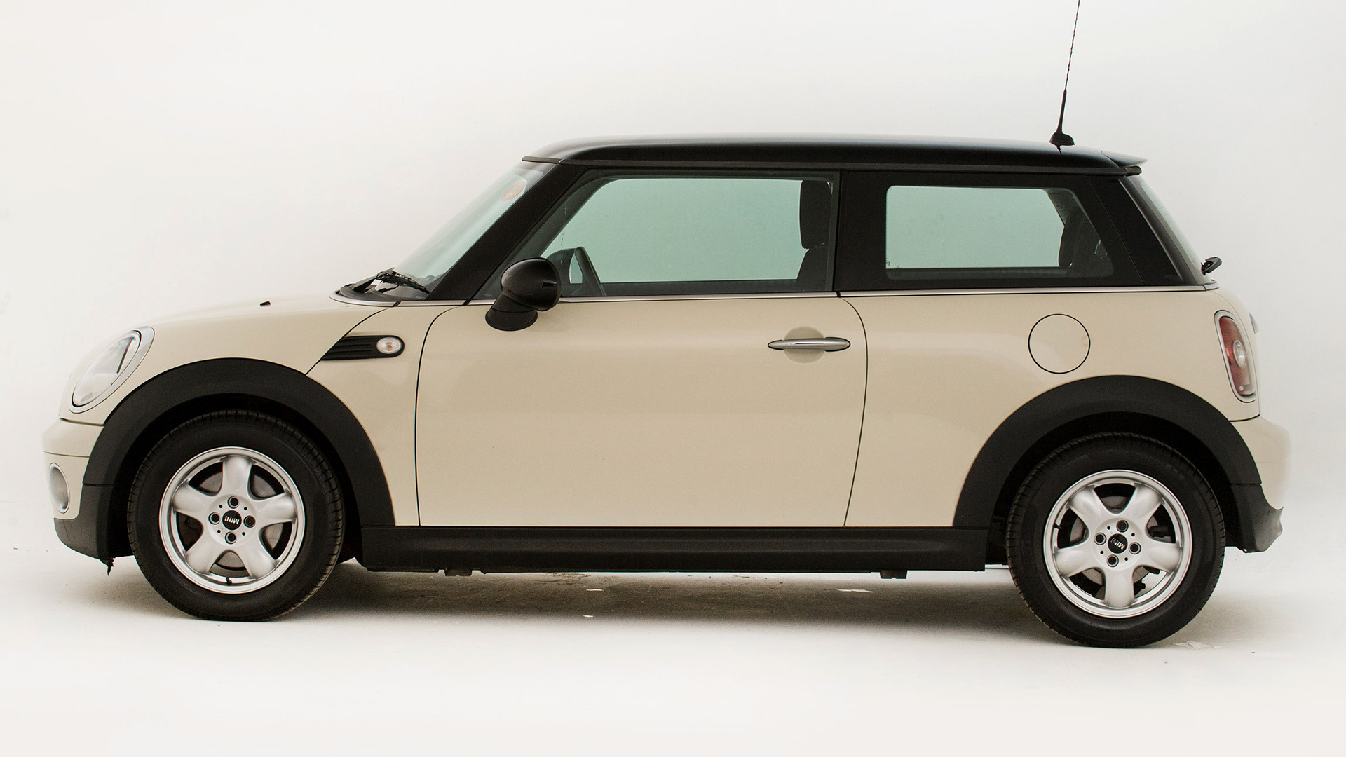 Laden Sie das Mini Cooper, Mini, Fahrzeuge, Weißes Auto-Bild kostenlos auf Ihren PC-Desktop herunter