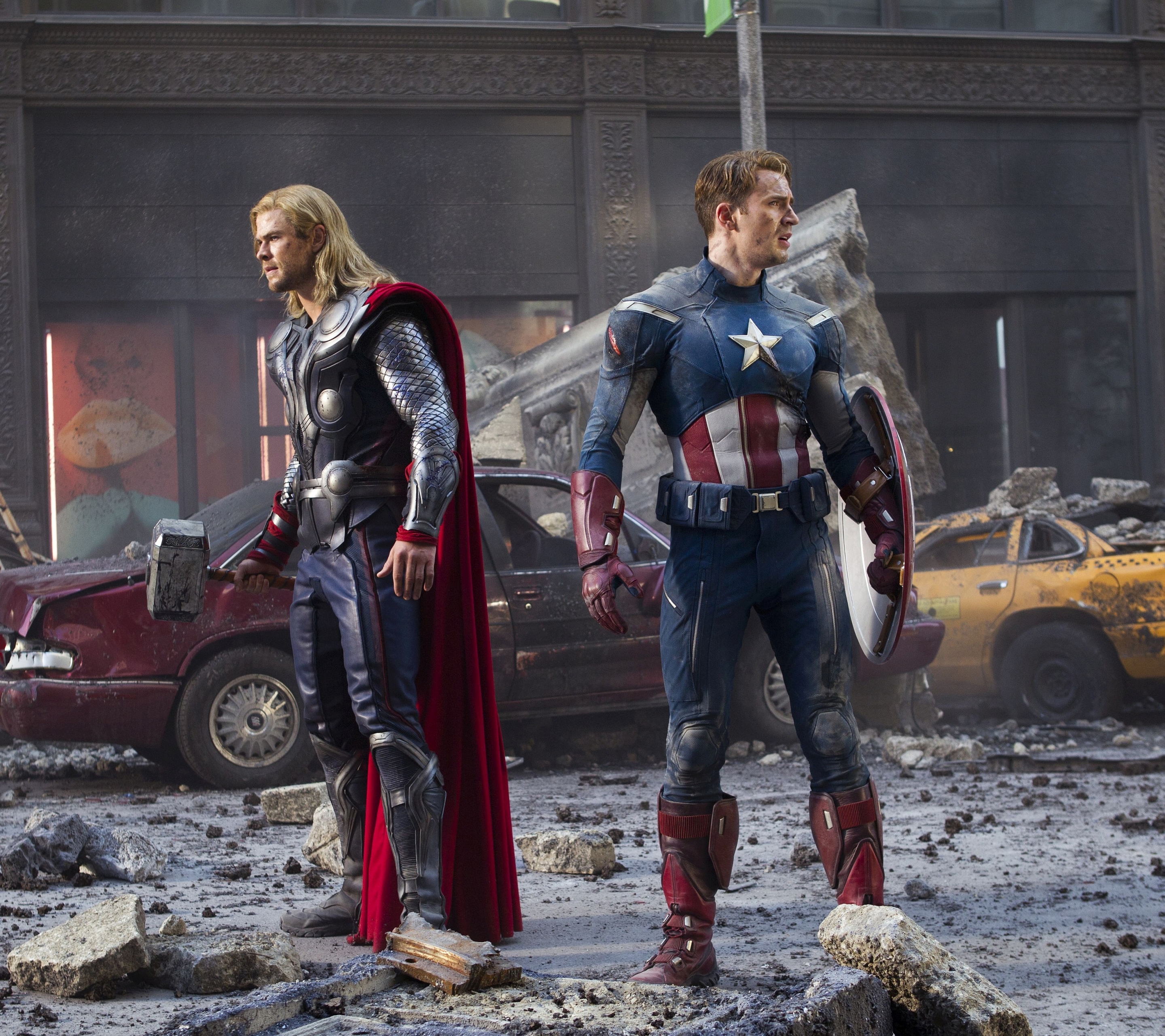 Laden Sie das Chris Evans, Filme, Kapitän Amerika, Thor, Die Rächer, Chris Hemsworth, Avengers: Age Of Ultron-Bild kostenlos auf Ihren PC-Desktop herunter