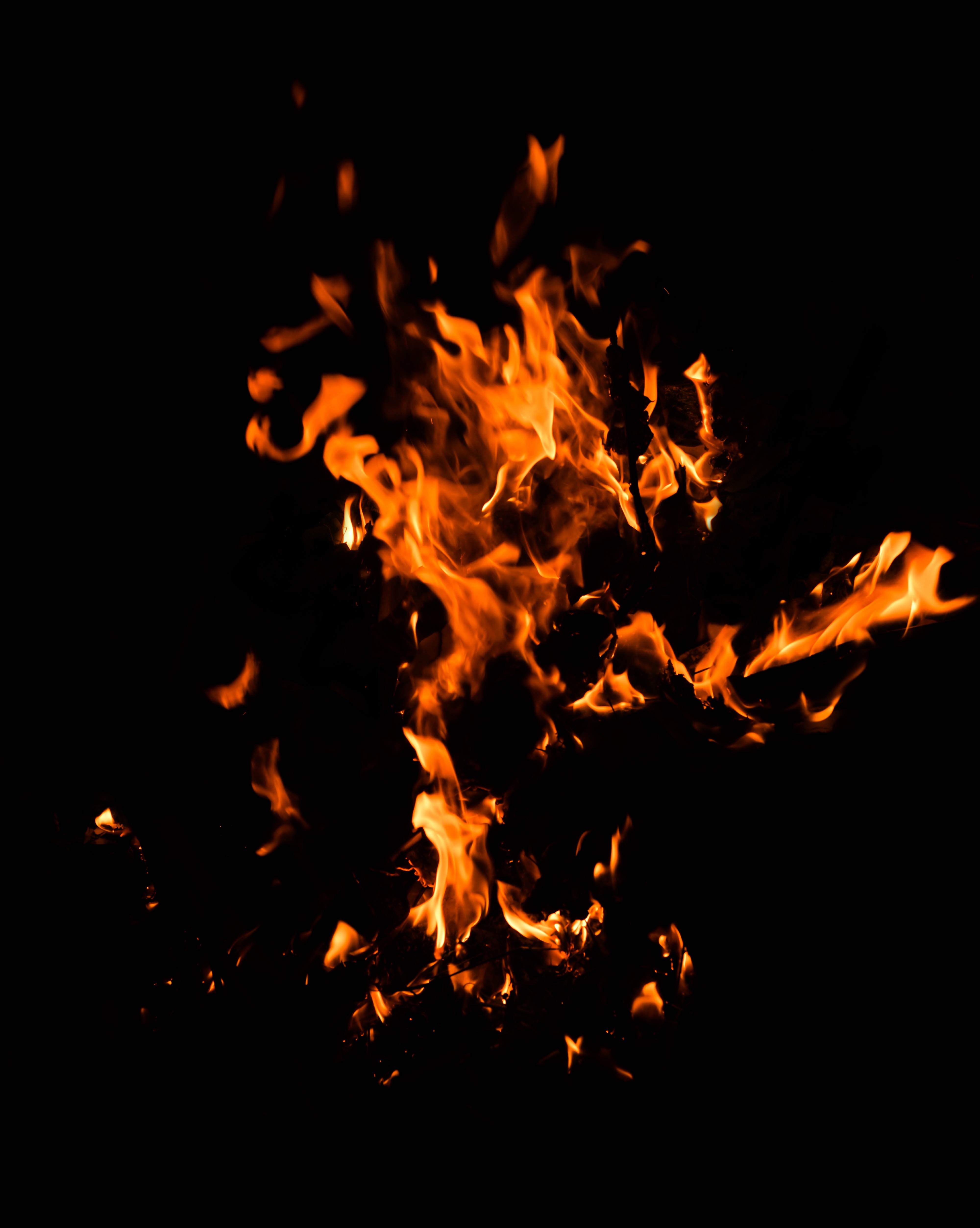 Handy-Wallpaper Das Schwarze, Bonfire, Flamme, Dunkel, Feuer kostenlos herunterladen.