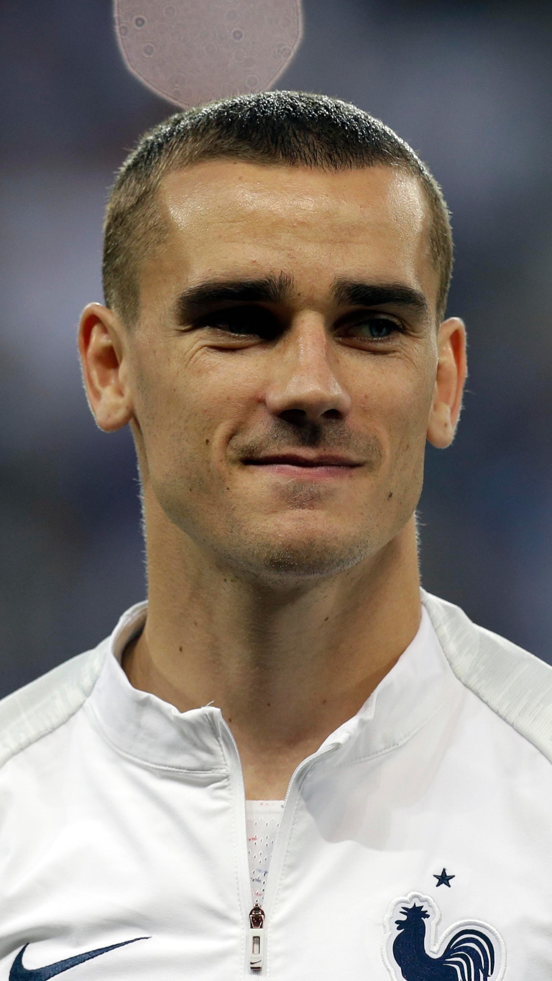 Download mobile wallpaper Sports, Soccer, French, Antoine Griezmann for free.