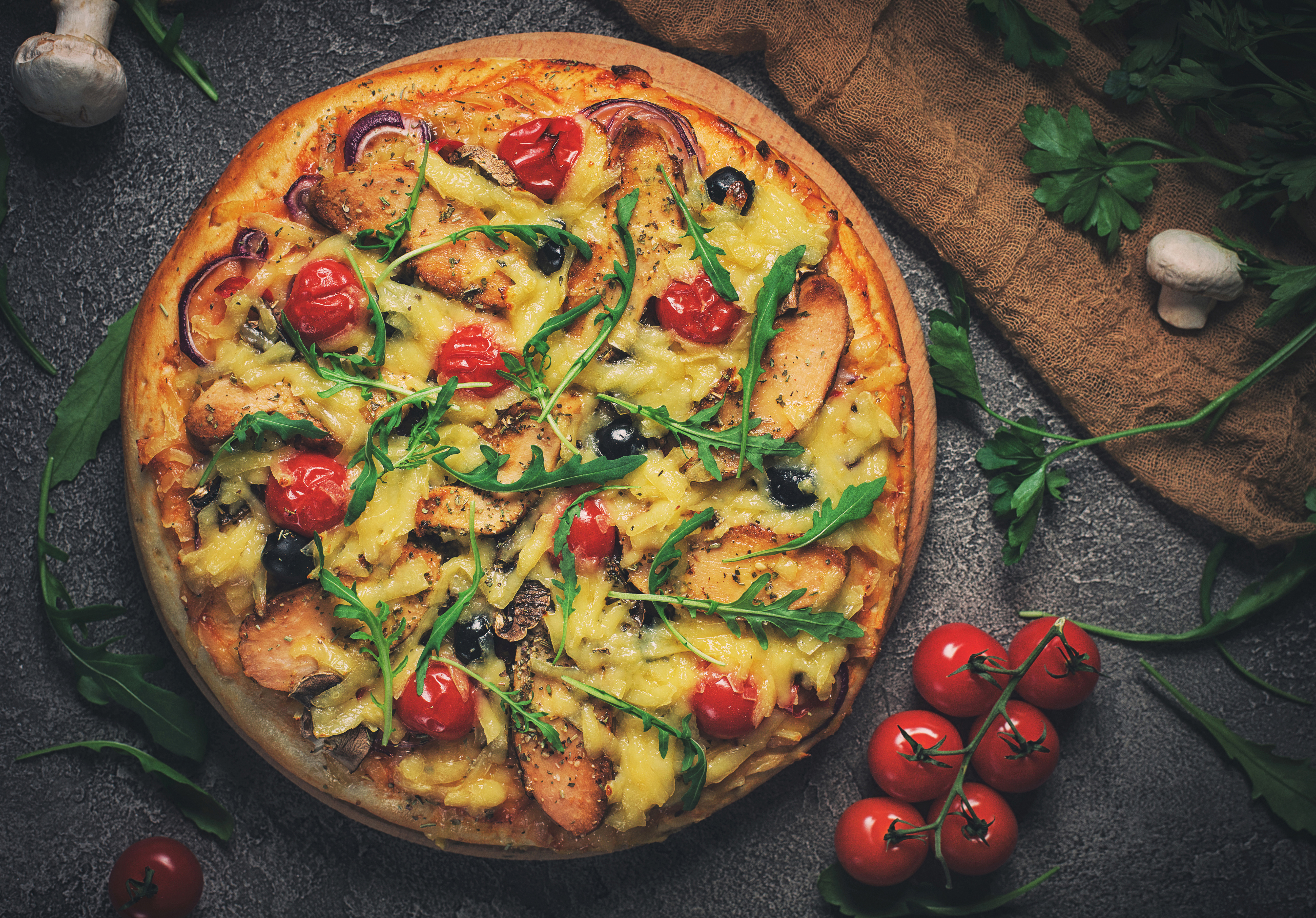 Laden Sie das Pizza, Tomate, Nahrungsmittel-Bild kostenlos auf Ihren PC-Desktop herunter
