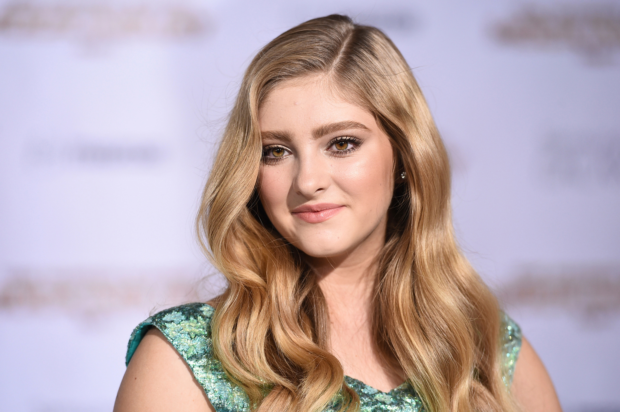 Download mobile wallpaper Blonde, Women, American, Brown Eyes, Actress, Willow Shields for free.