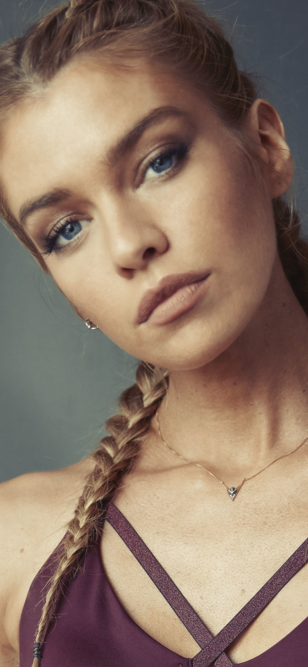 Download mobile wallpaper Braid, Celebrity, Stella Maxwell for free.
