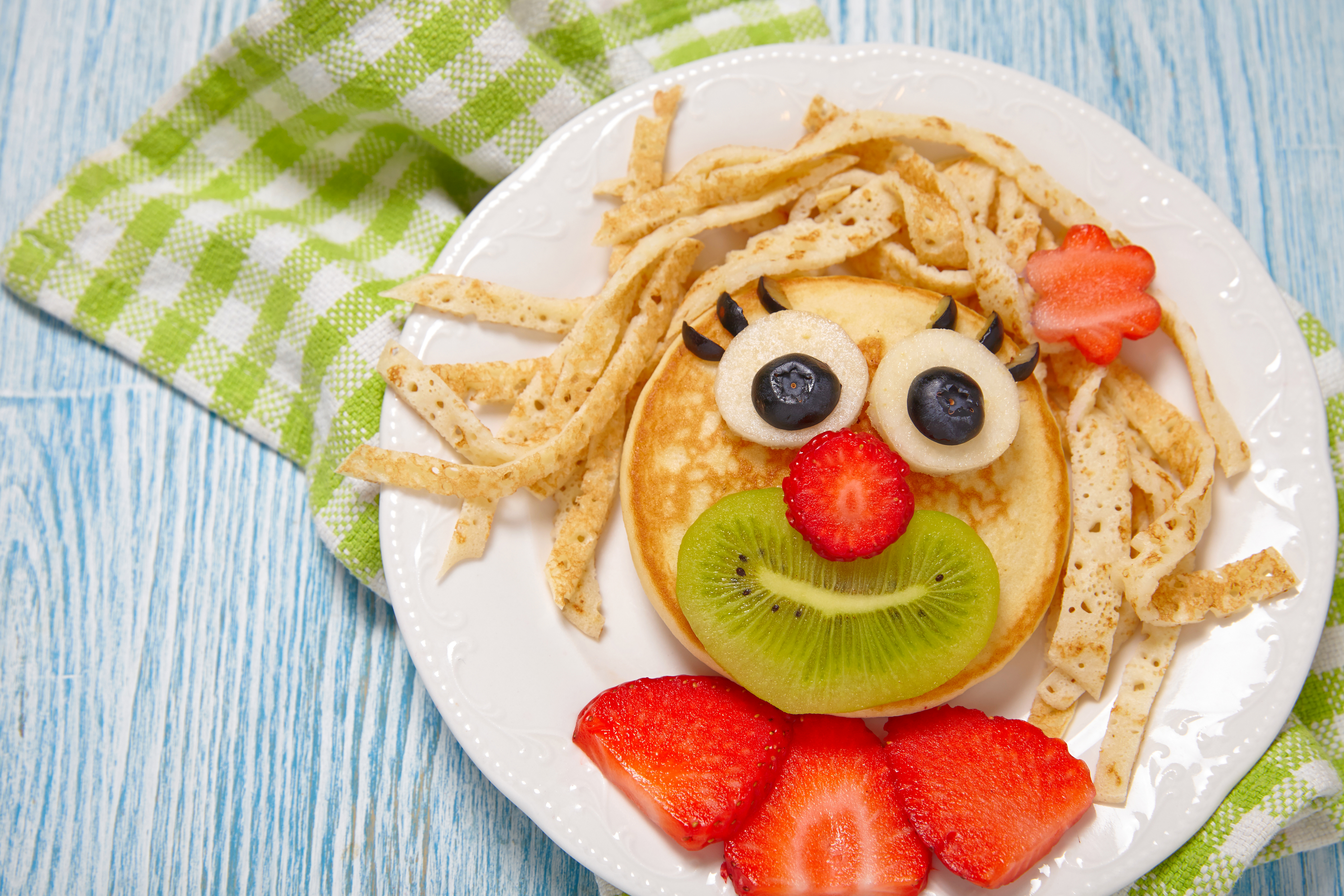 Free download wallpaper Food, Strawberry, Face, Breakfast, Pancake, Humor on your PC desktop