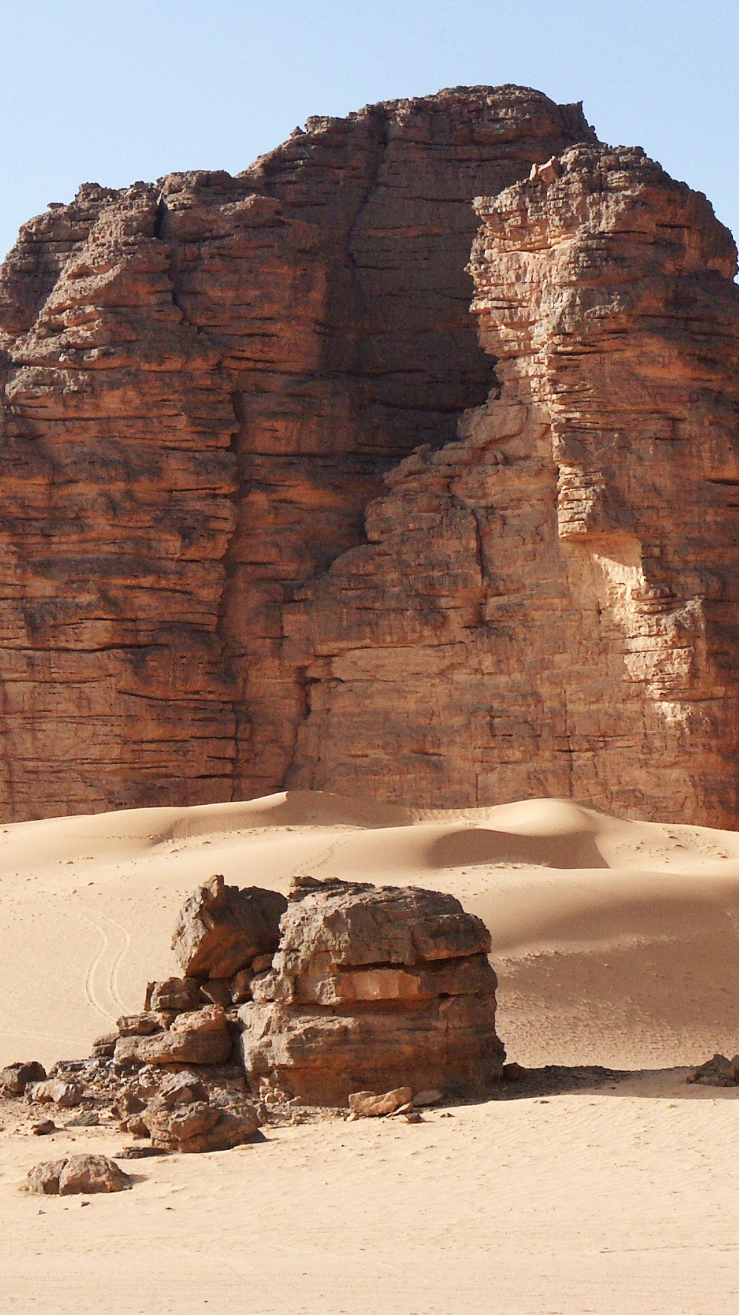 Descarga gratuita de fondo de pantalla para móvil de Desierto, Roca, Piedra, Duna, Sáhara, Argelia, Tierra/naturaleza, Tassili N'ajjer.