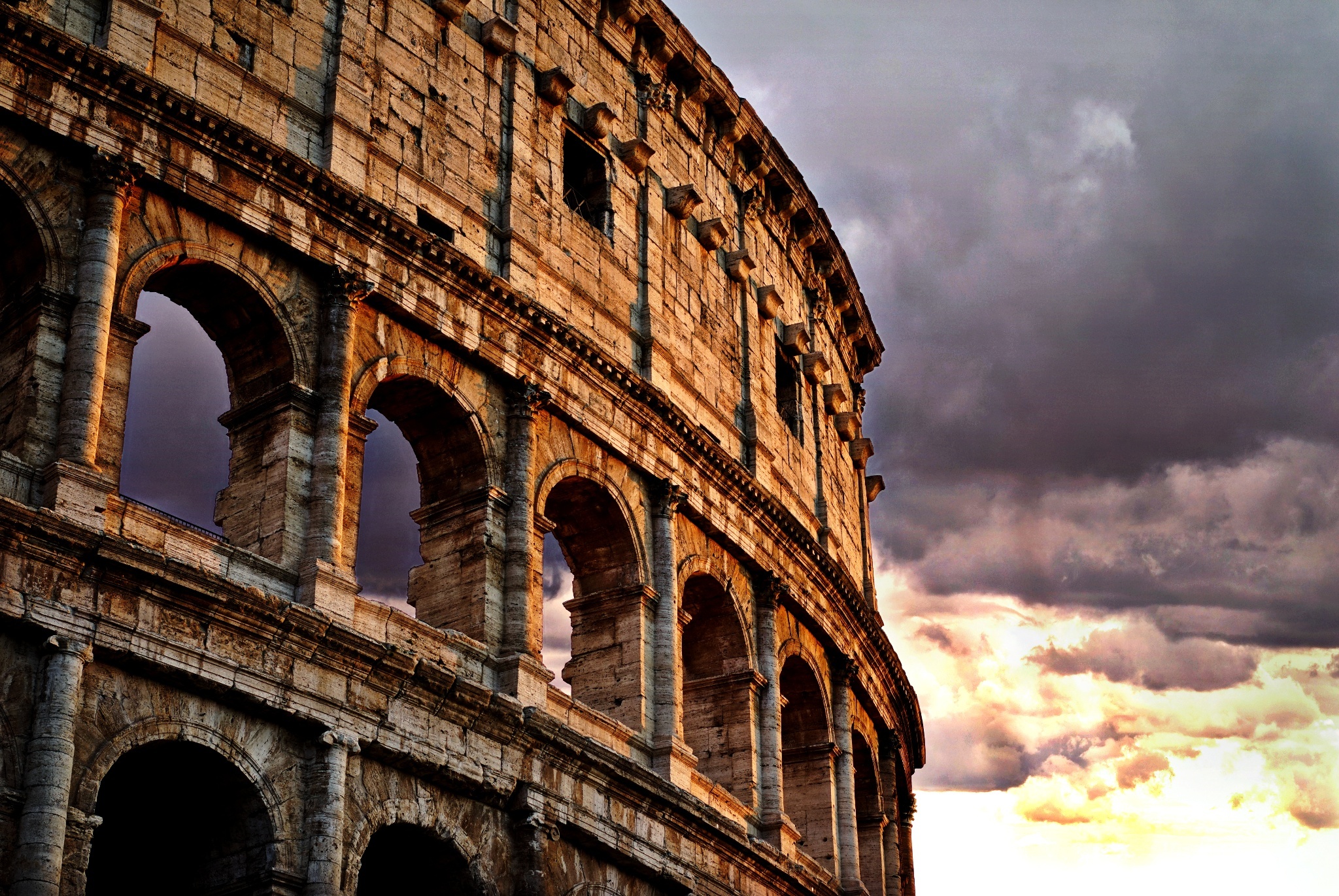 Baixar papel de parede para celular de Monumentos, Coliseu, Itália, Monumento, Feito Pelo Homem gratuito.