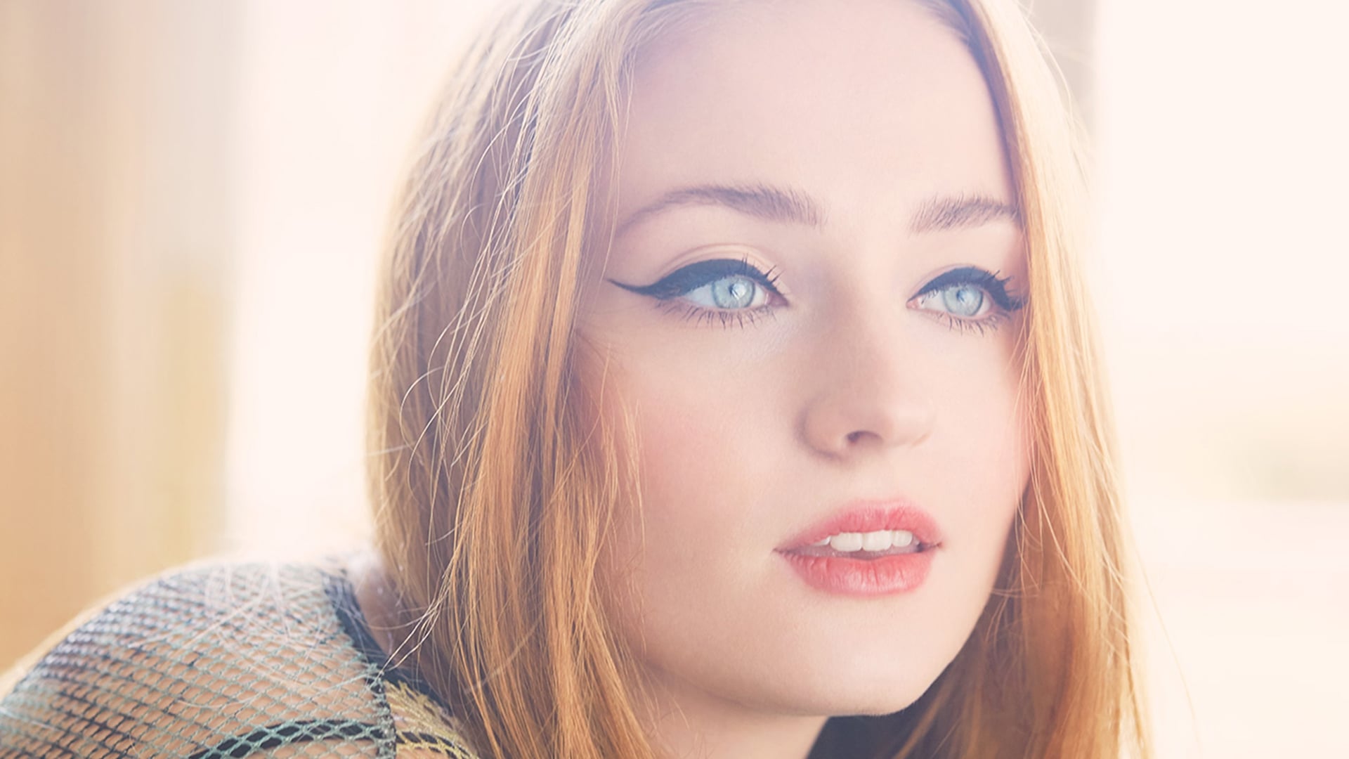 Download mobile wallpaper Redhead, Face, Blue Eyes, Celebrity, Actress, Sophie Turner for free.