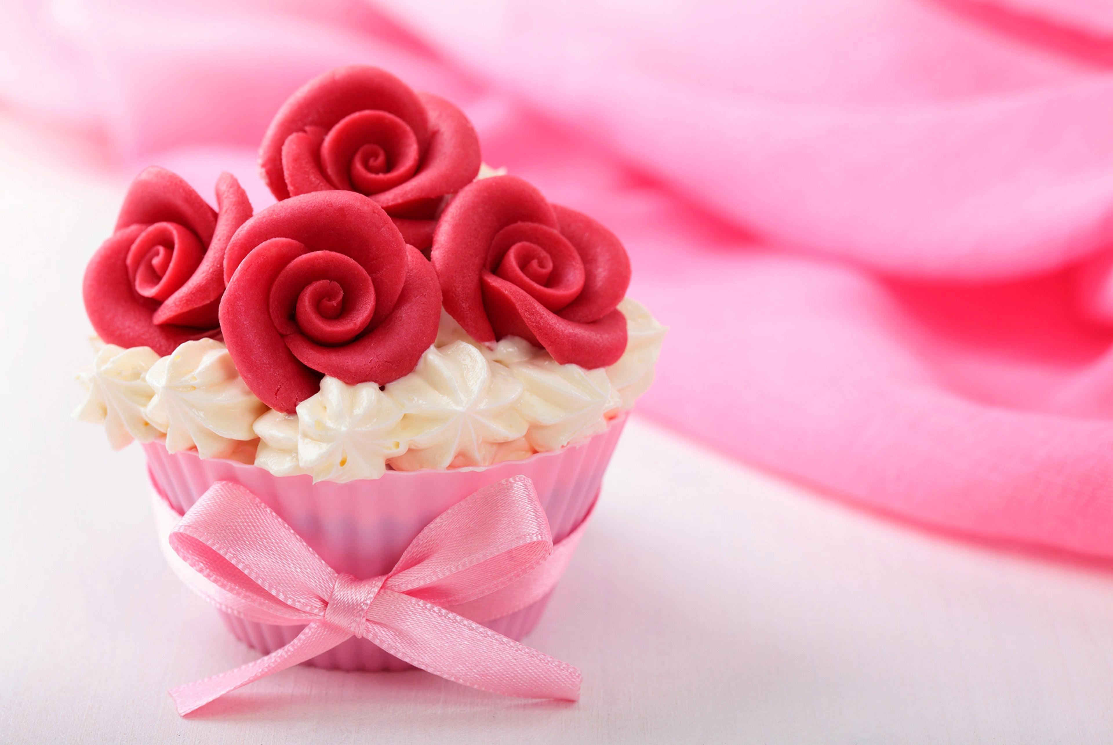 Free download wallpaper Food, Dessert, Cake, Cream, Sweets, Cupcake on your PC desktop