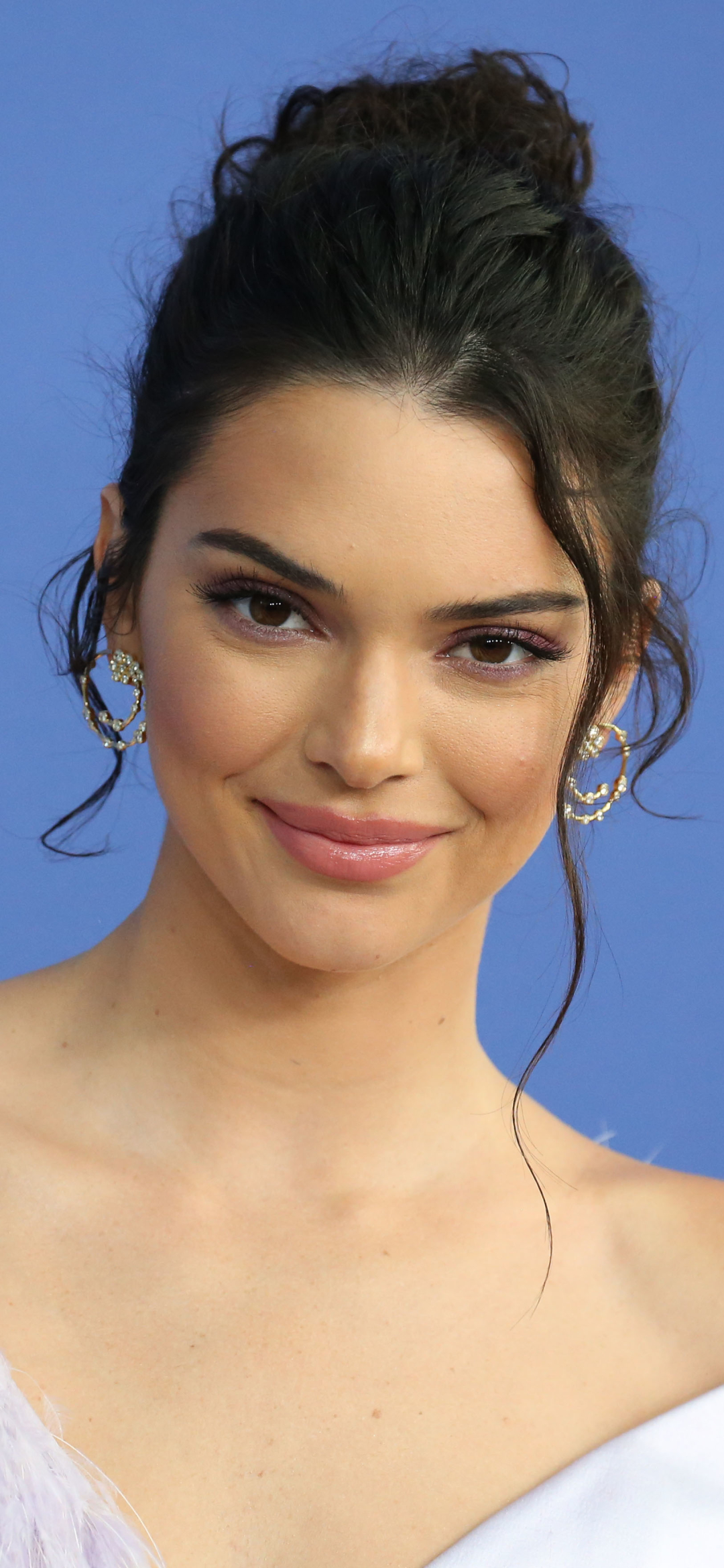 Descarga gratuita de fondo de pantalla para móvil de Modelo, Americano, Ojos Cafés, Celebridades, Pelo Negro, Kendall Jenner.