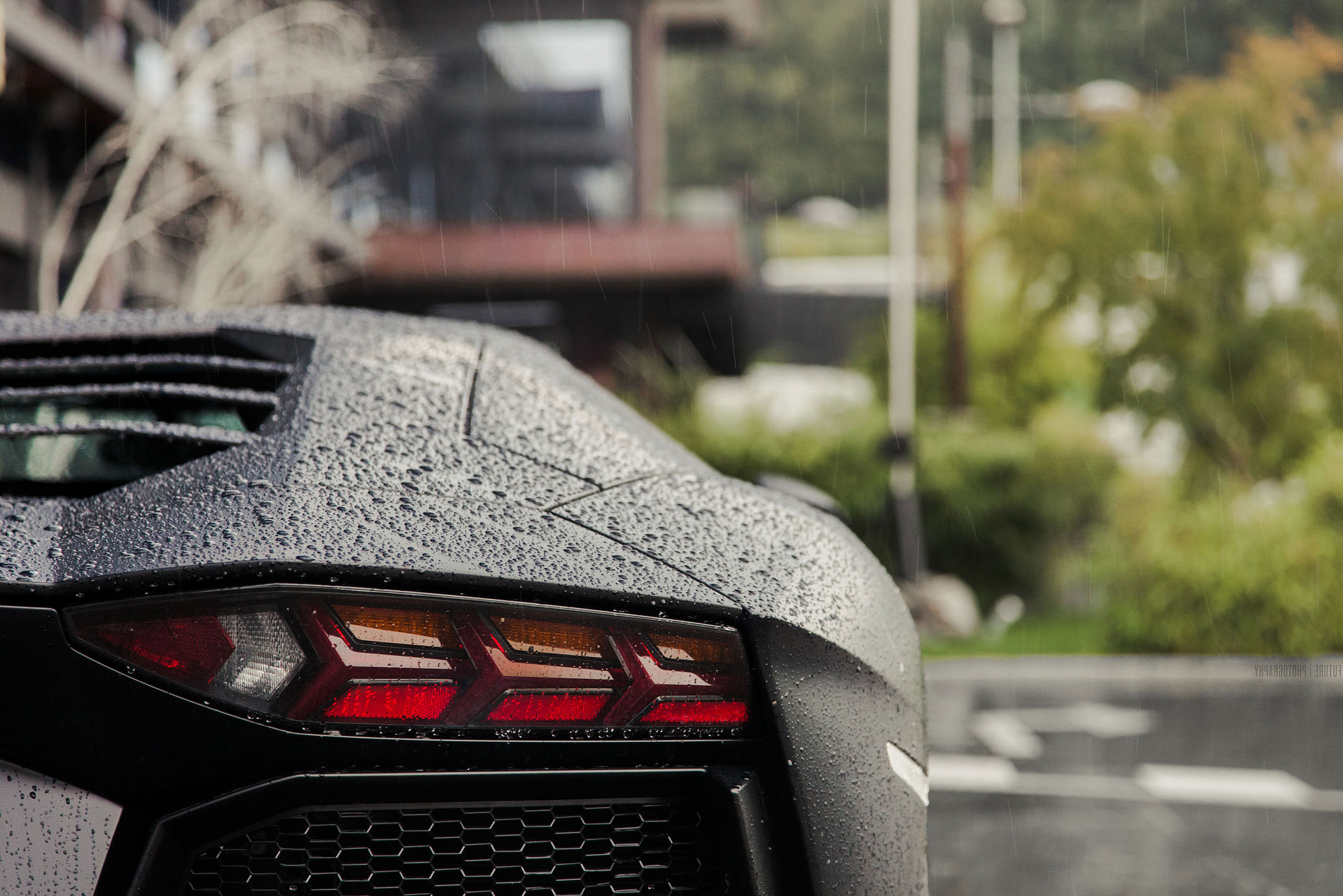  Lamborghini Aventador Full HD Wallpaper