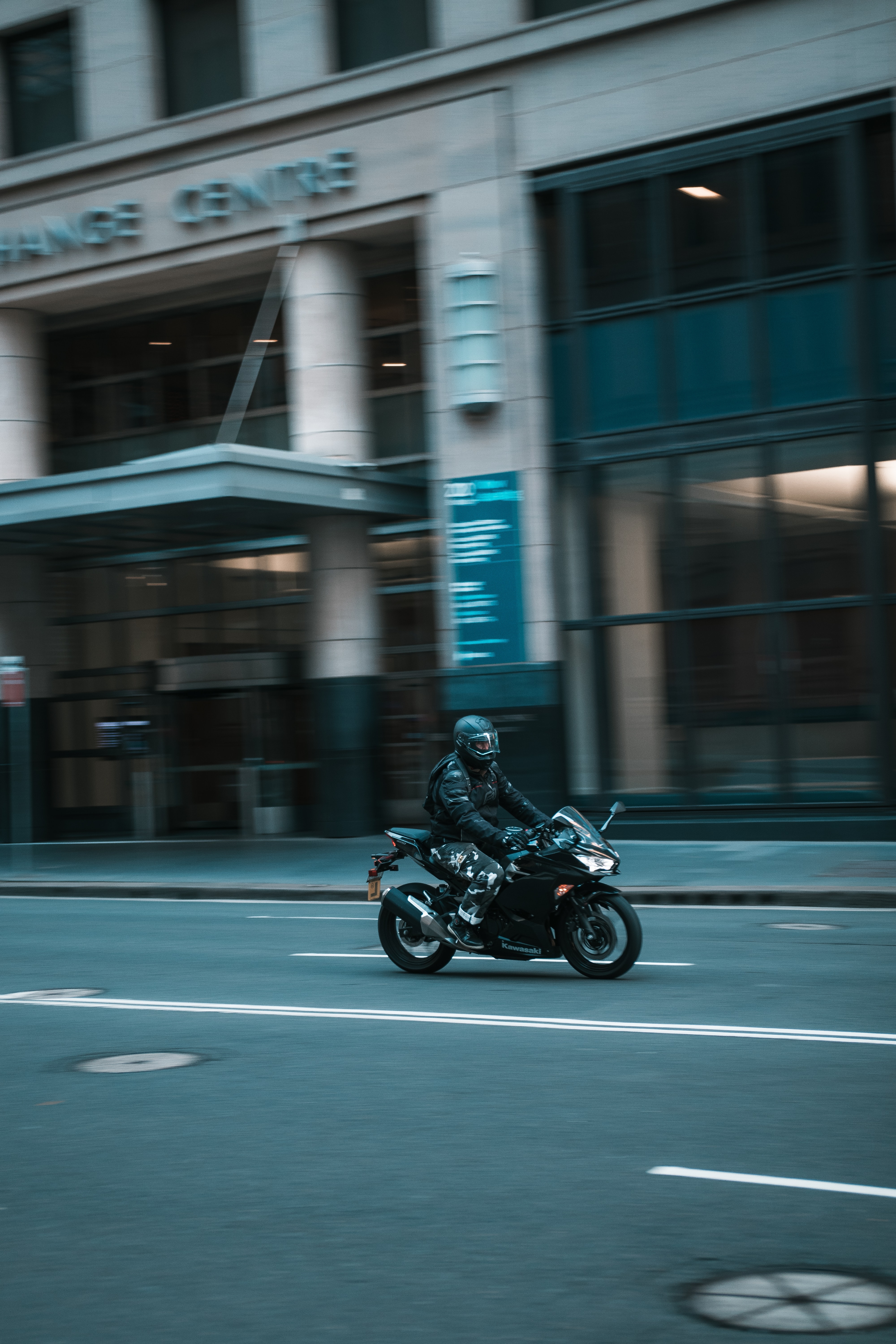 122494 descargar fondo de pantalla velocidad, motocicletas, motociclista, motocicleta: protectores de pantalla e imágenes gratis