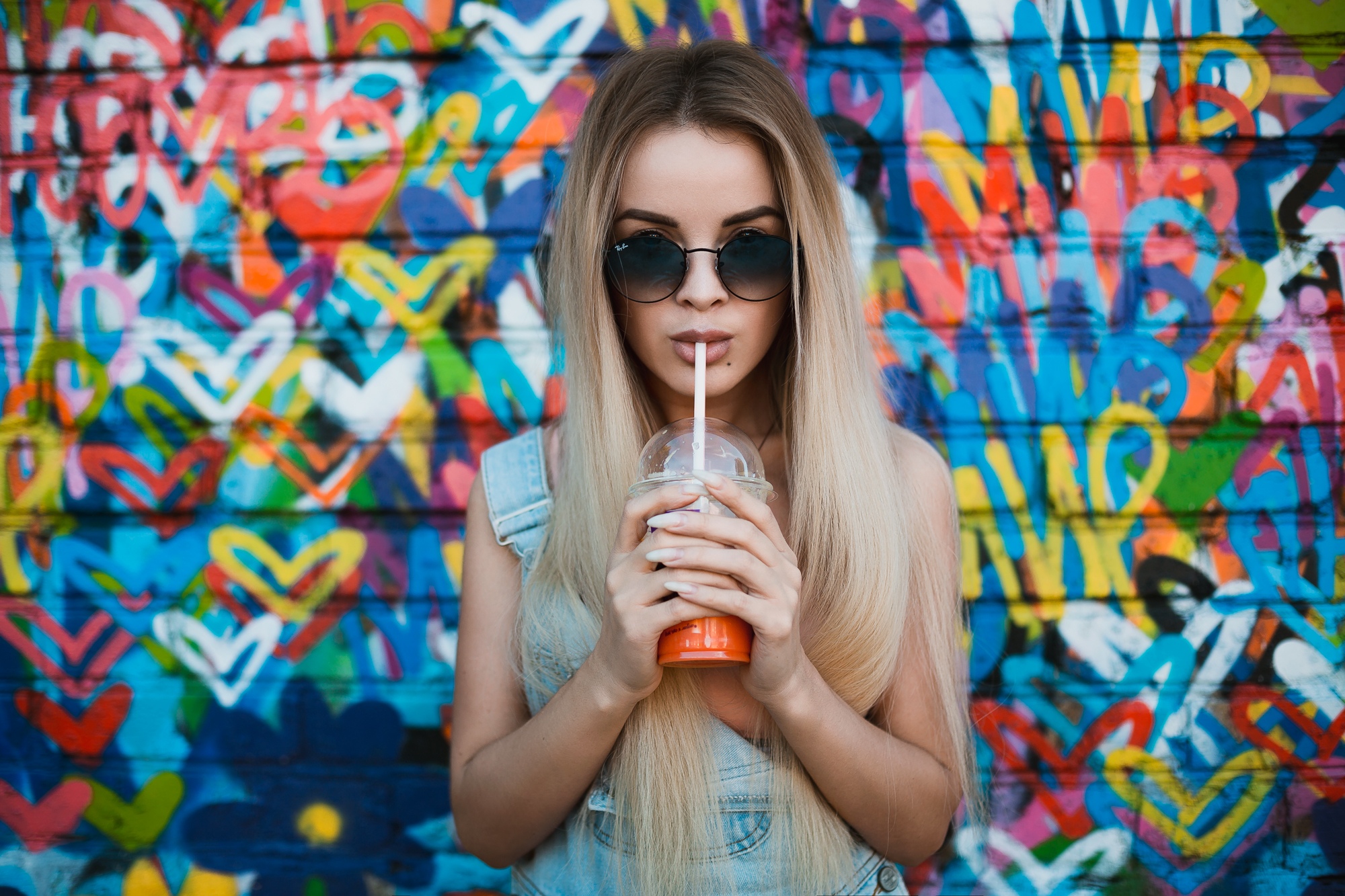 Handy-Wallpaper Sonnenbrille, Modell, Frauen, Blondinen, Lange Haare kostenlos herunterladen.