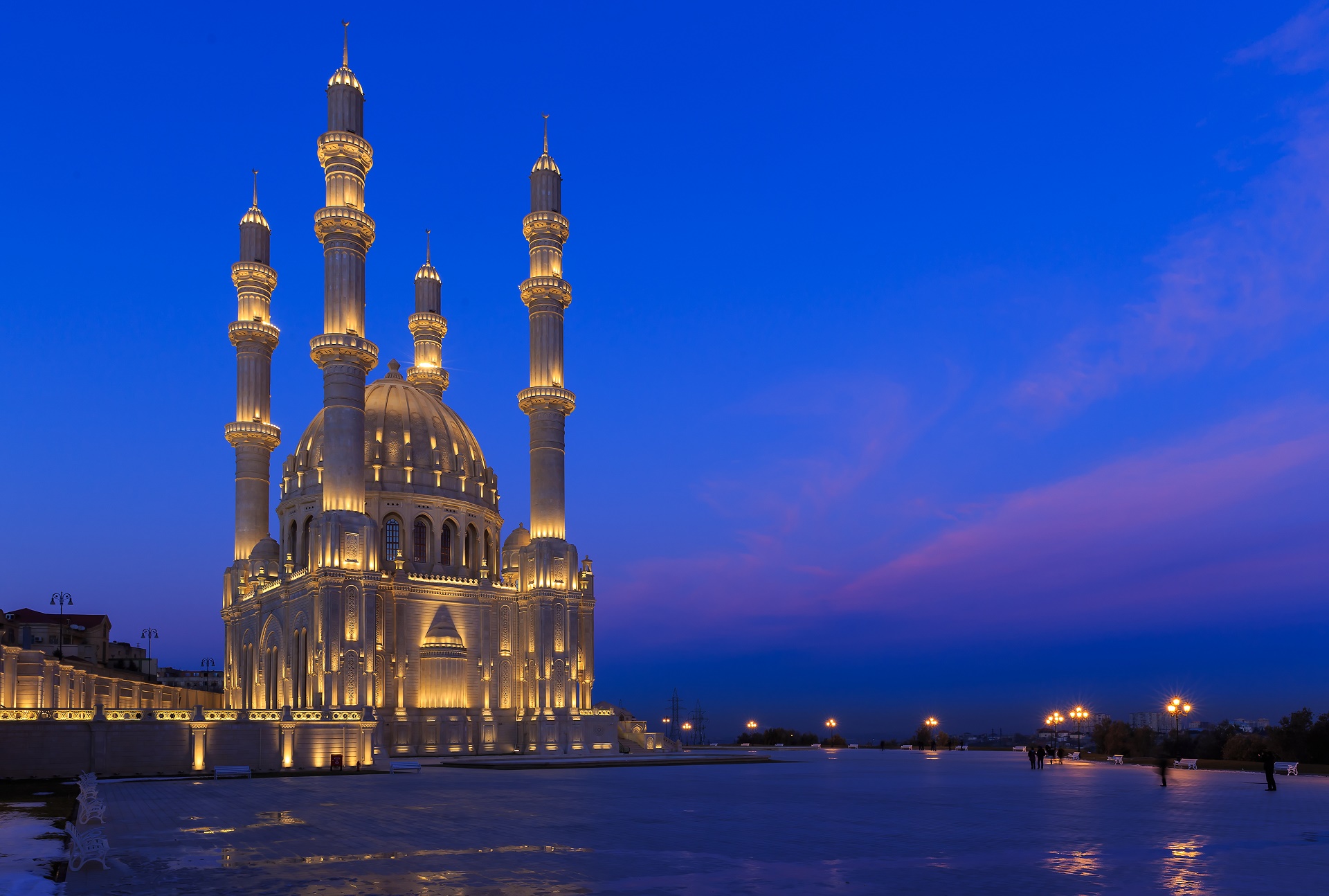 Завантажити шпалери Мечеть Гейдара на телефон безкоштовно