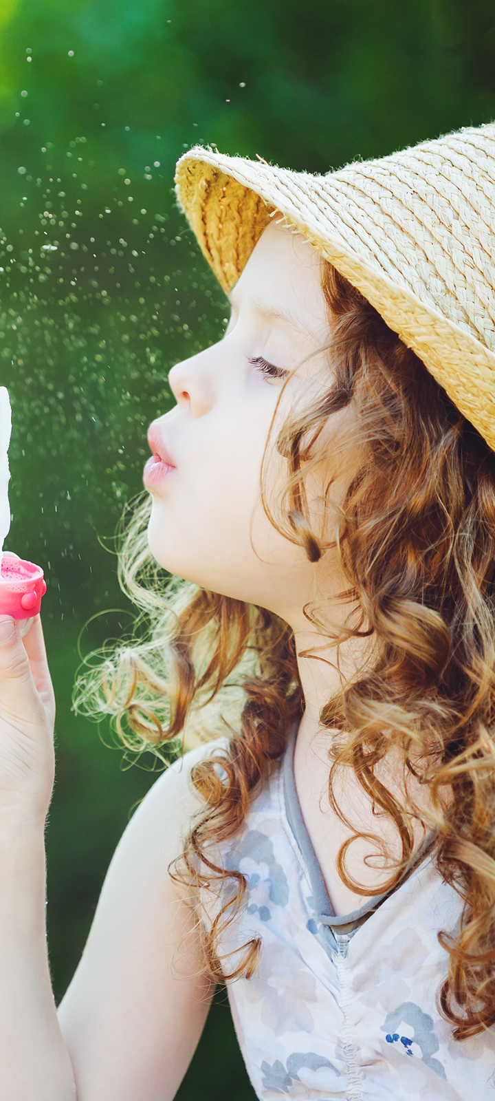 Download mobile wallpaper Child, Hat, Brunette, Photography, Bubble, Little Girl for free.