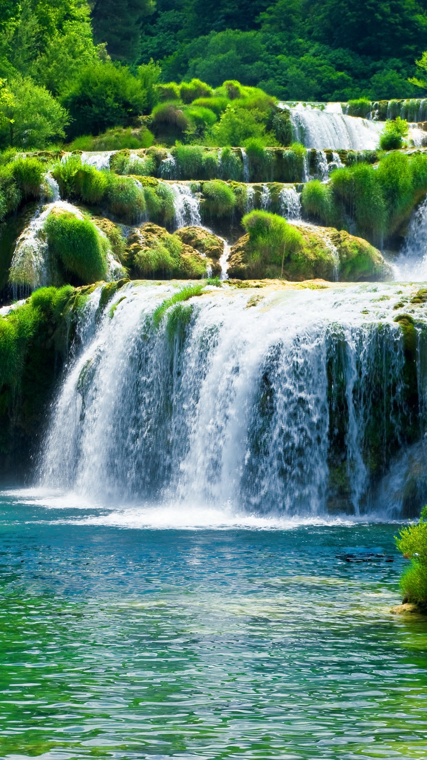 Скачать обои бесплатно Река, Водопады, Водопад, Земля, Зеленый, Земля/природа картинка на рабочий стол ПК