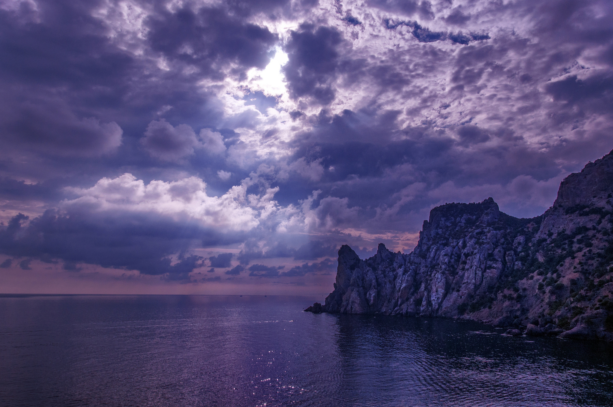 Free download wallpaper Sky, Sea, Horizon, Ocean, Earth, Cliff, Purple, Cloud, Coastline on your PC desktop