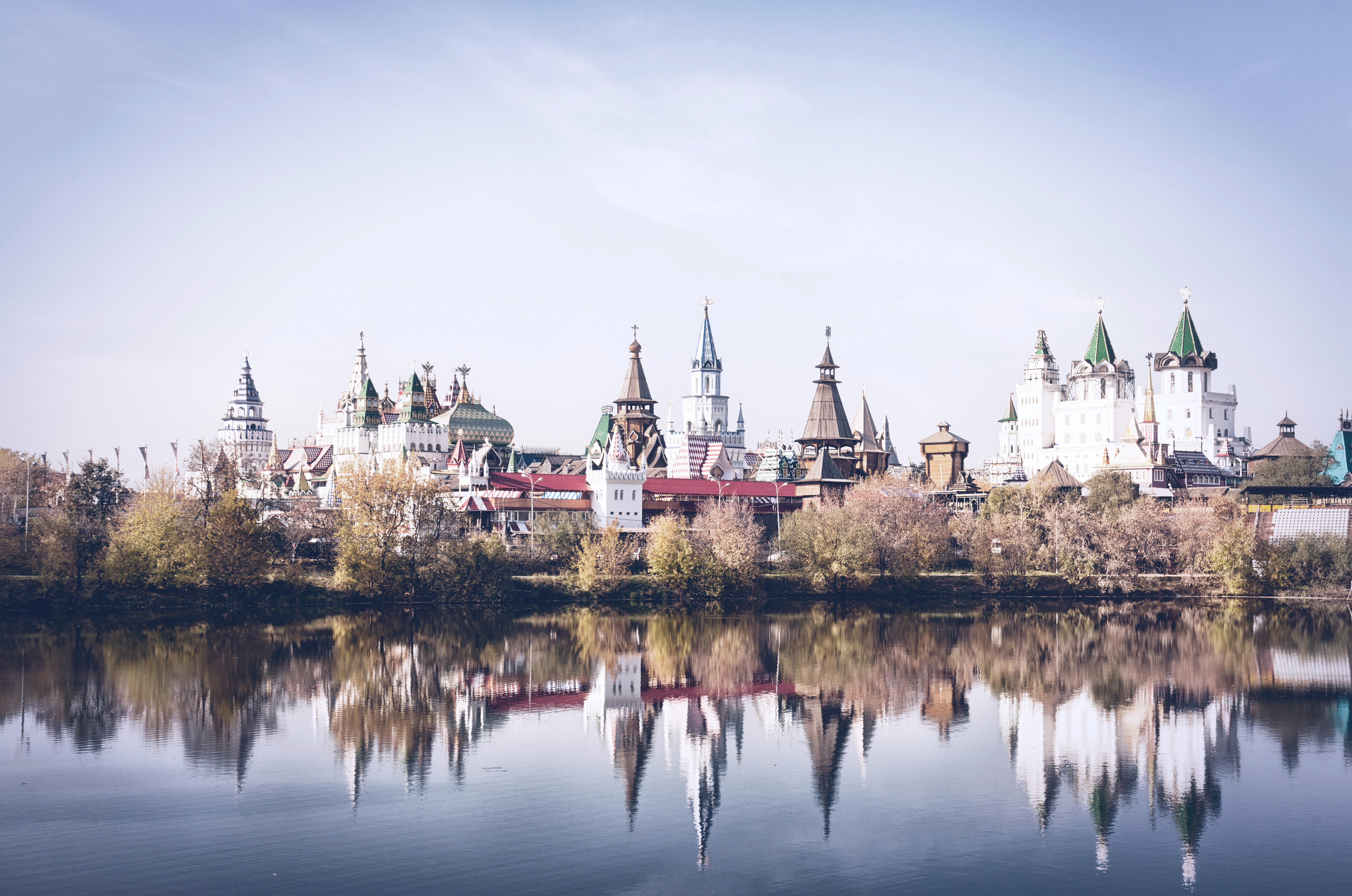 Download mobile wallpaper Cities, Building, Lake, Reflection, Russia, Moscow, Man Made for free.