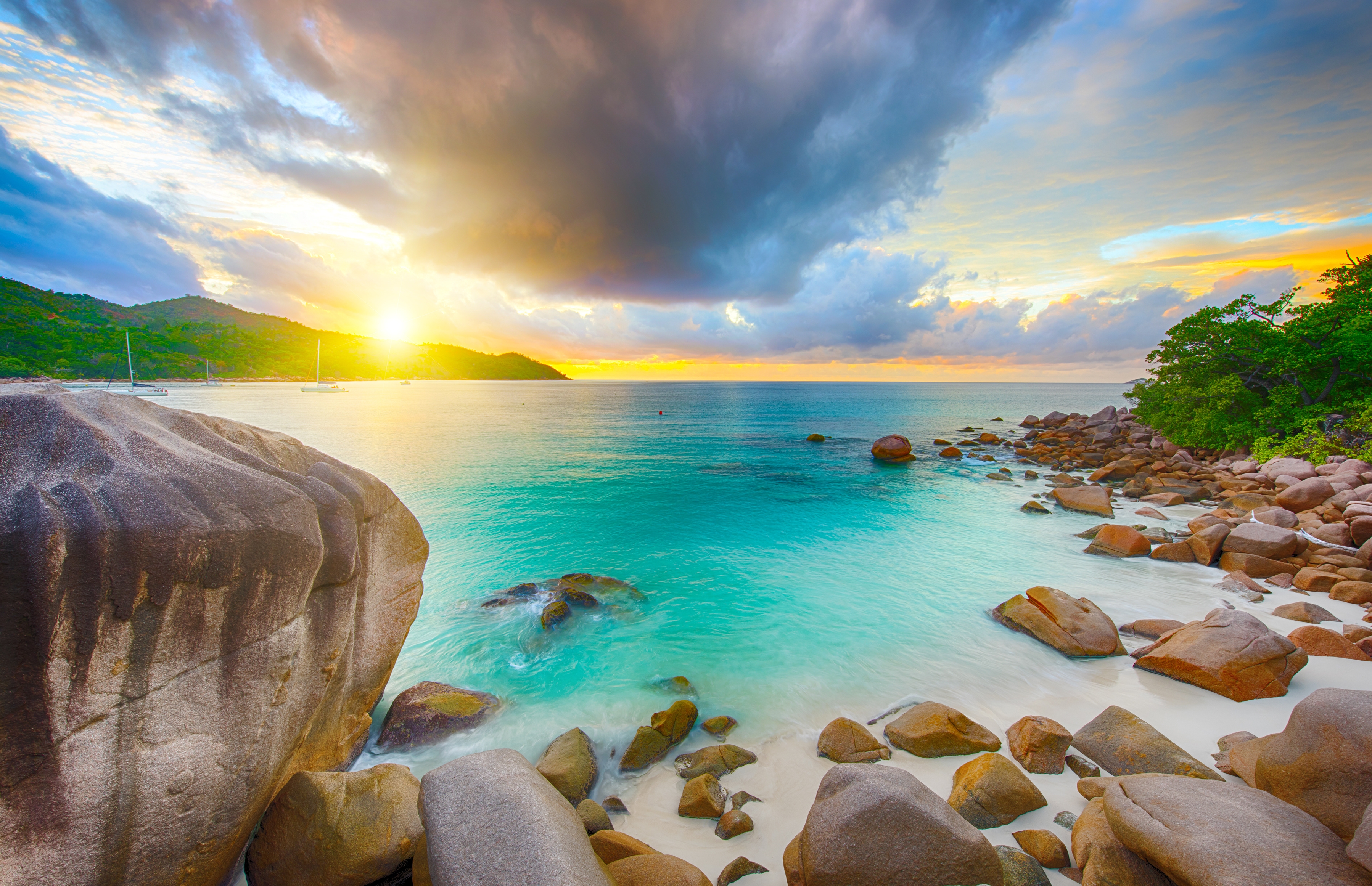 792961 descargar fondo de pantalla tierra/naturaleza, playa, nube, horizonte, océano, mar, seychelles, sol: protectores de pantalla e imágenes gratis