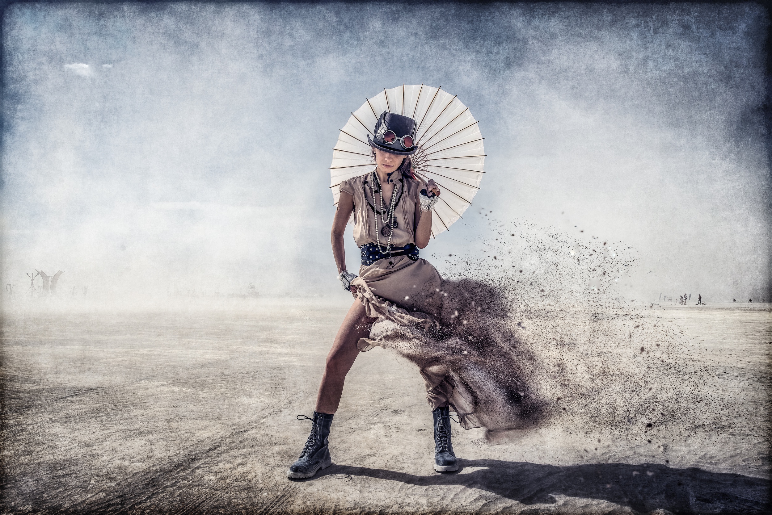 Free download wallpaper Sand, Boots, Sci Fi, Umbrella, Hat, Dress, Steampunk, Necklace, Goggles on your PC desktop