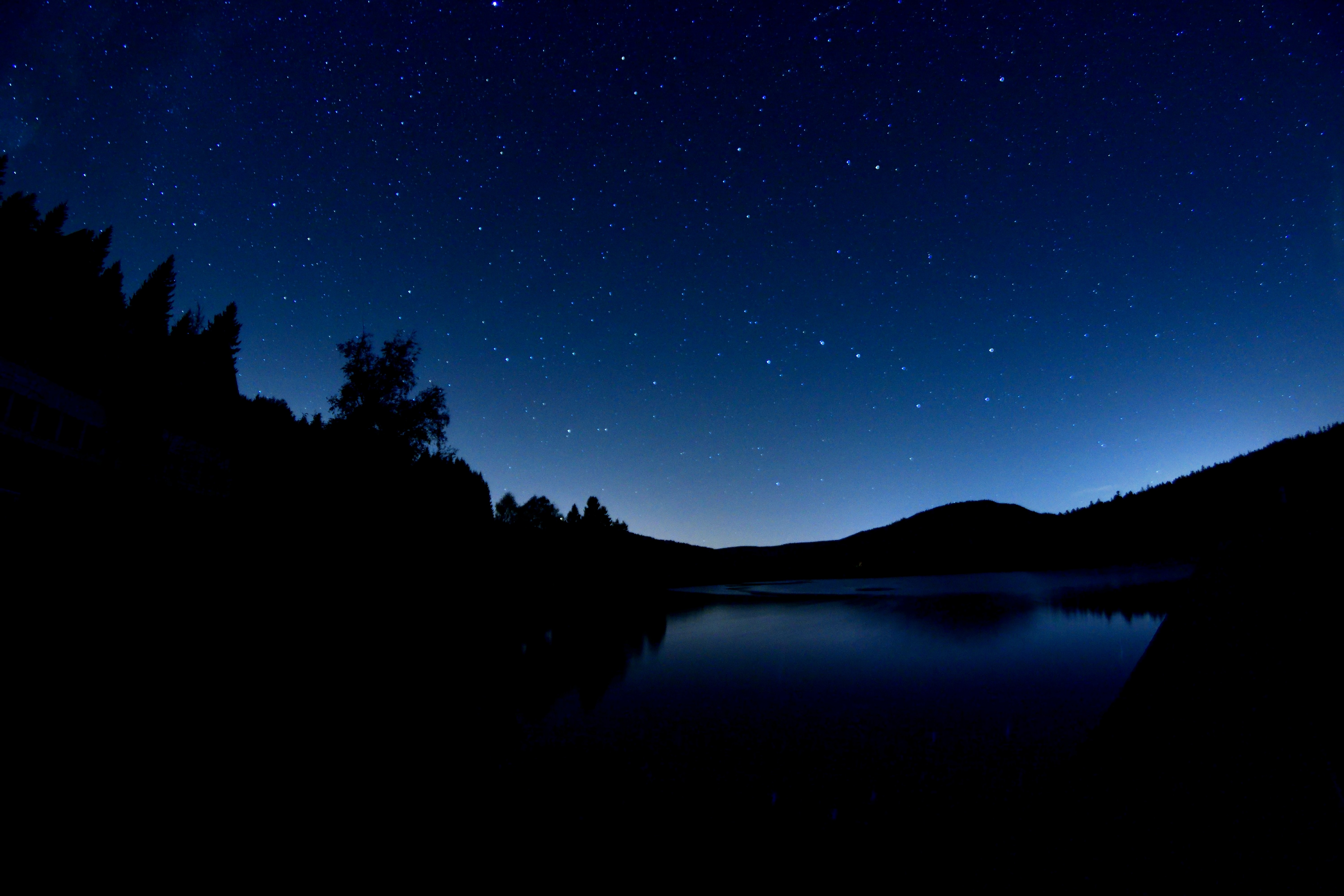 Descarga gratis la imagen Lago, Oscuro, Noche, Cielo Estrellado, Paisaje en el escritorio de tu PC