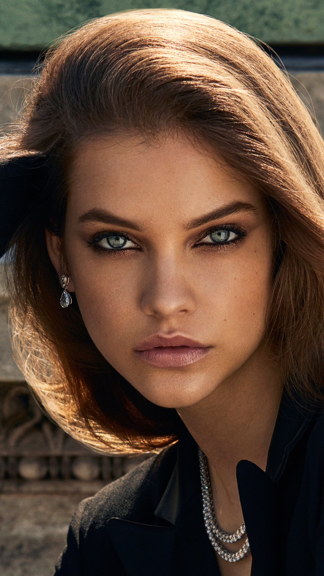 Download mobile wallpaper Face, Hat, Brunette, Fashion, Model, Blue Eyes, Celebrity, Barbara Palvin, Hungarian for free.