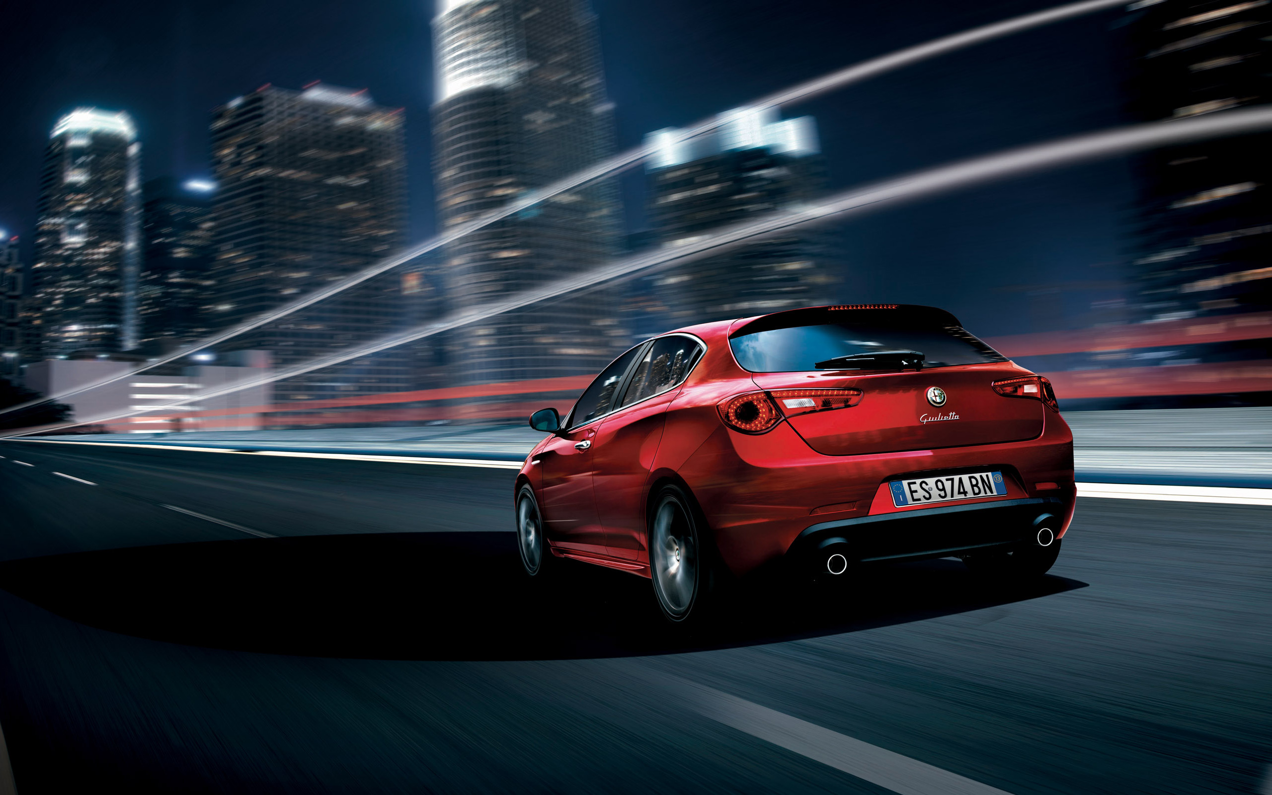 Laden Sie Alfa Romeo Giulietta HD-Desktop-Hintergründe herunter