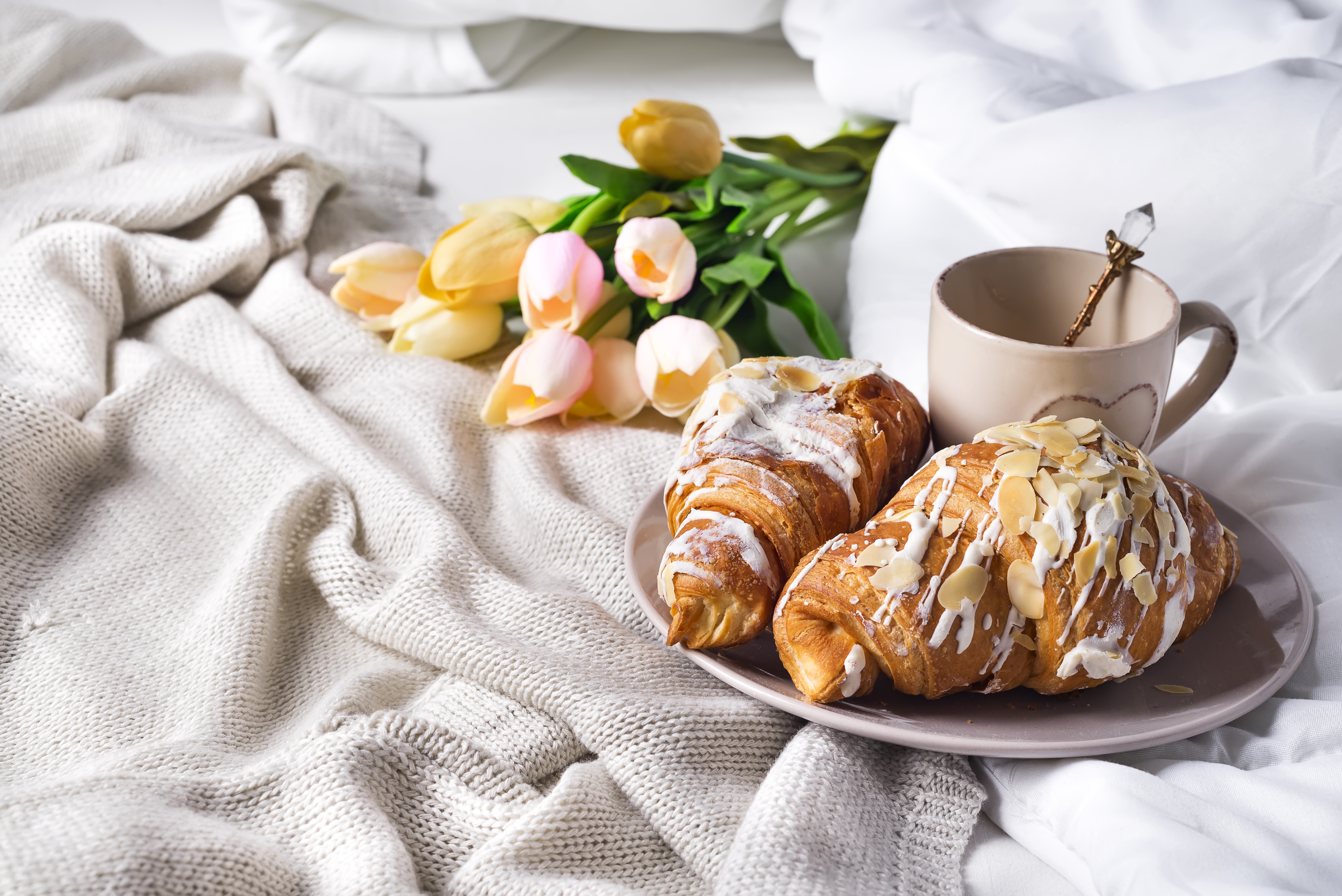 Download mobile wallpaper Food, Flower, Cup, Tulip, Breakfast, Croissant, Viennoiserie for free.