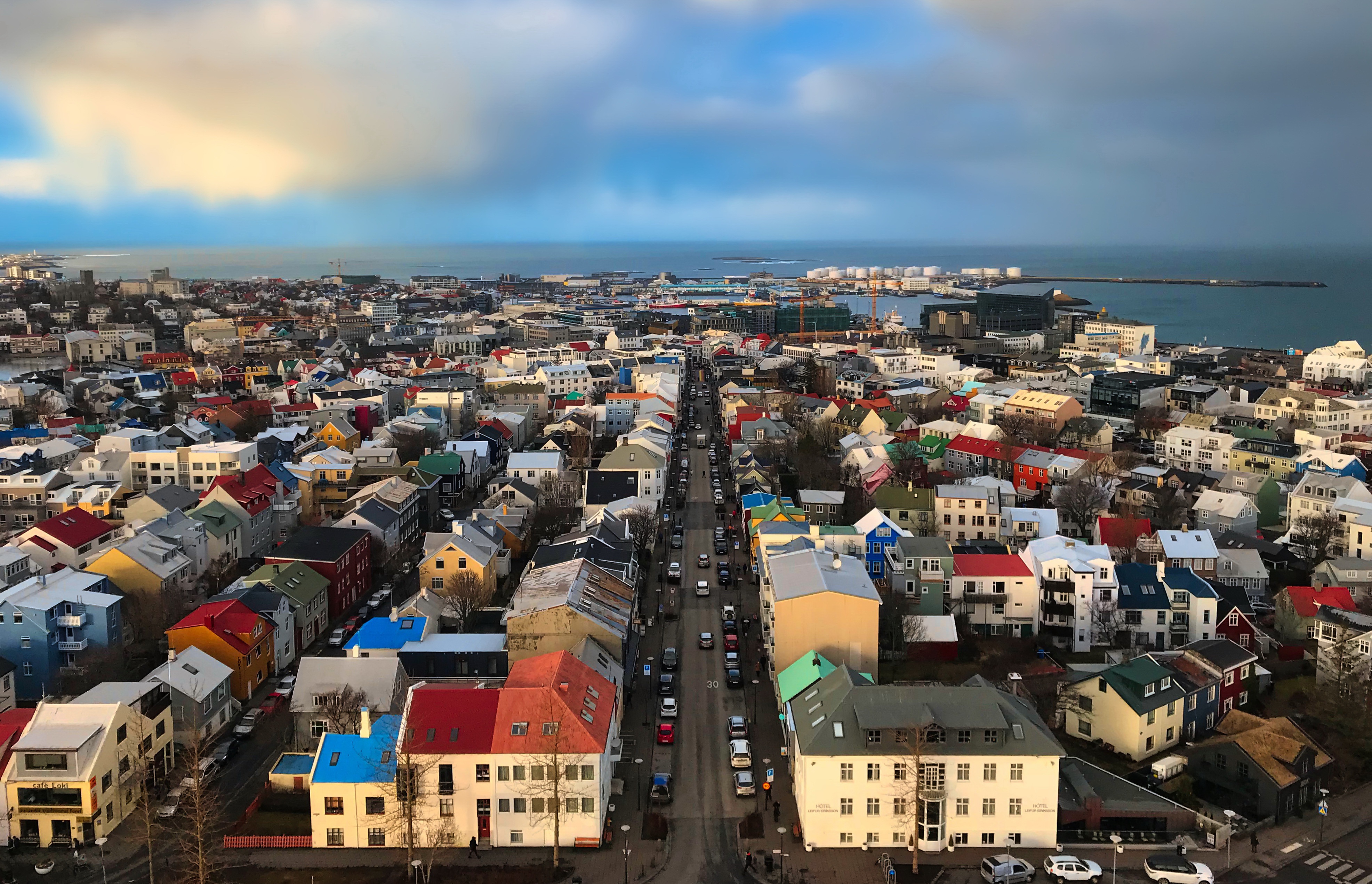 Скачать картинку Города, Городской Пейзаж, Исландия, Рейкьявик, Сделано Человеком в телефон бесплатно.