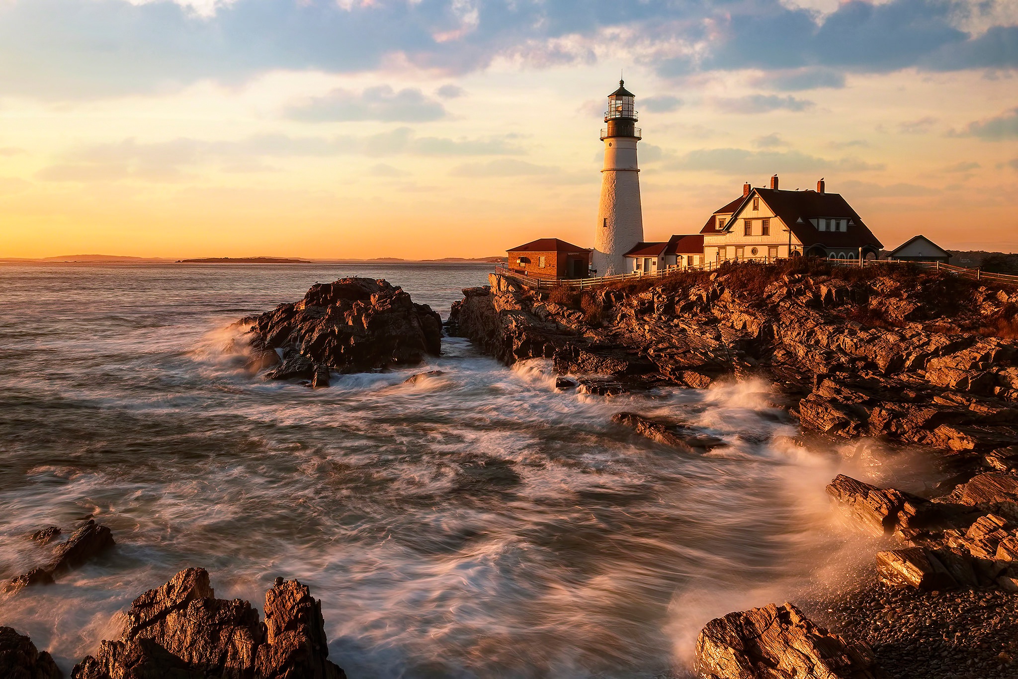 Laden Sie das Gebäude, Küste, Leuchtturm, Himmel, Menschengemacht-Bild kostenlos auf Ihren PC-Desktop herunter