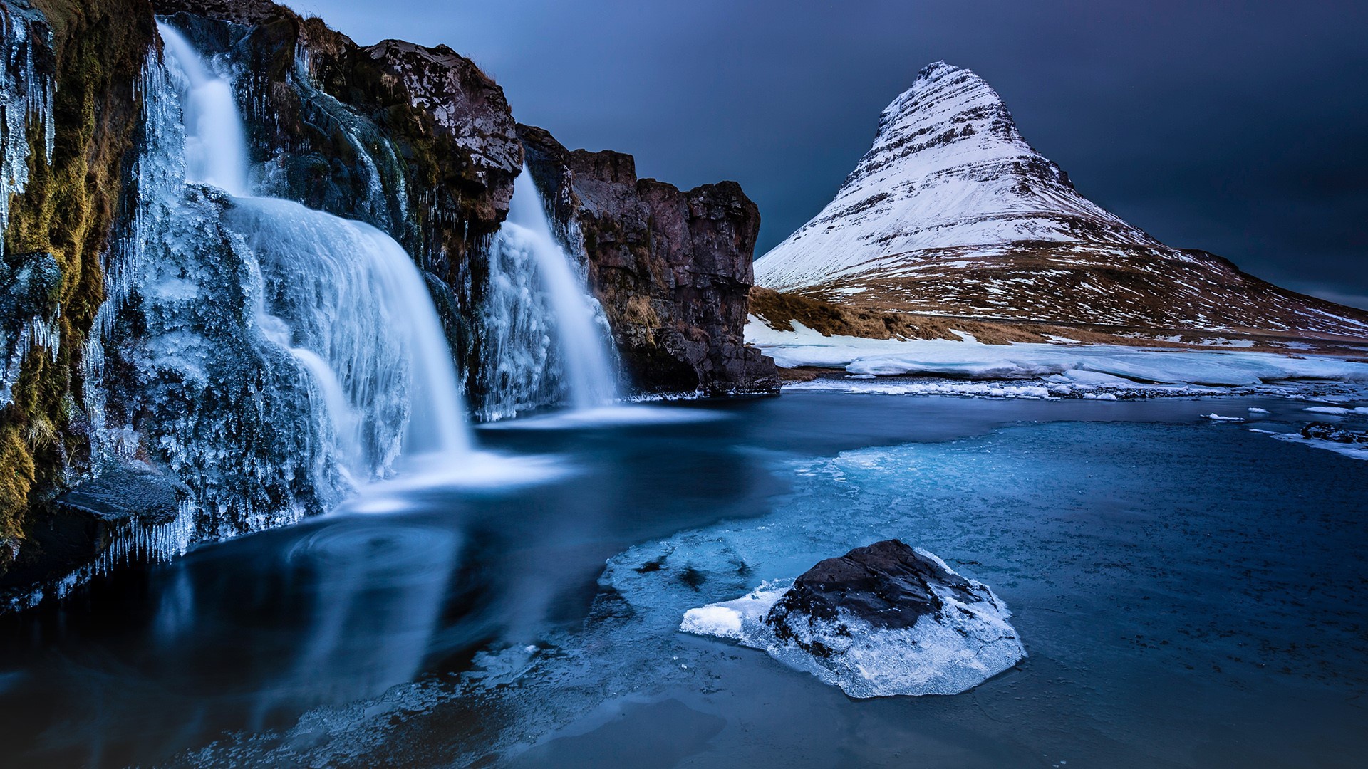 Baixe gratuitamente a imagem Inverno, Cachoeiras, Neve, Montanha, Terra/natureza, Cachoeira na área de trabalho do seu PC
