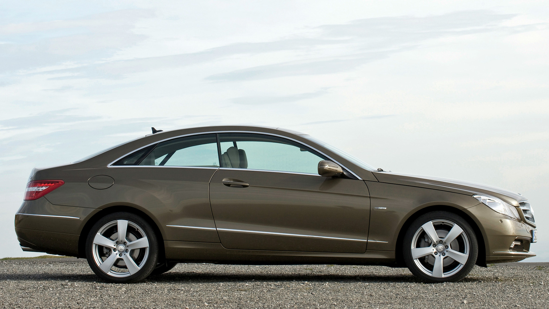 Cool Backgrounds  Mercedes Benz E 350 Cdi Coupe