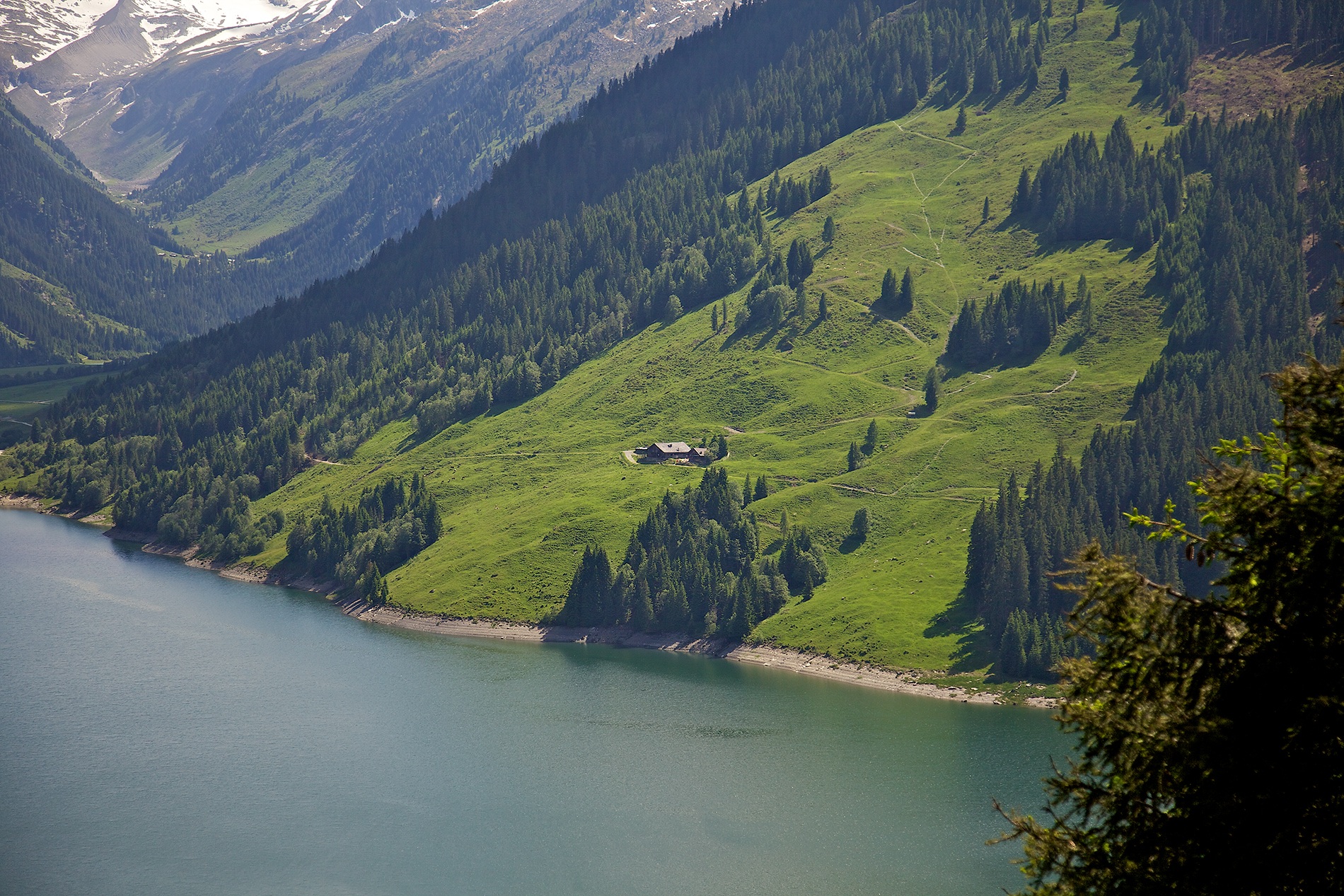 137014 скачать обои природа, долина, озеро, горы, красивый пейзаж - заставки и картинки бесплатно