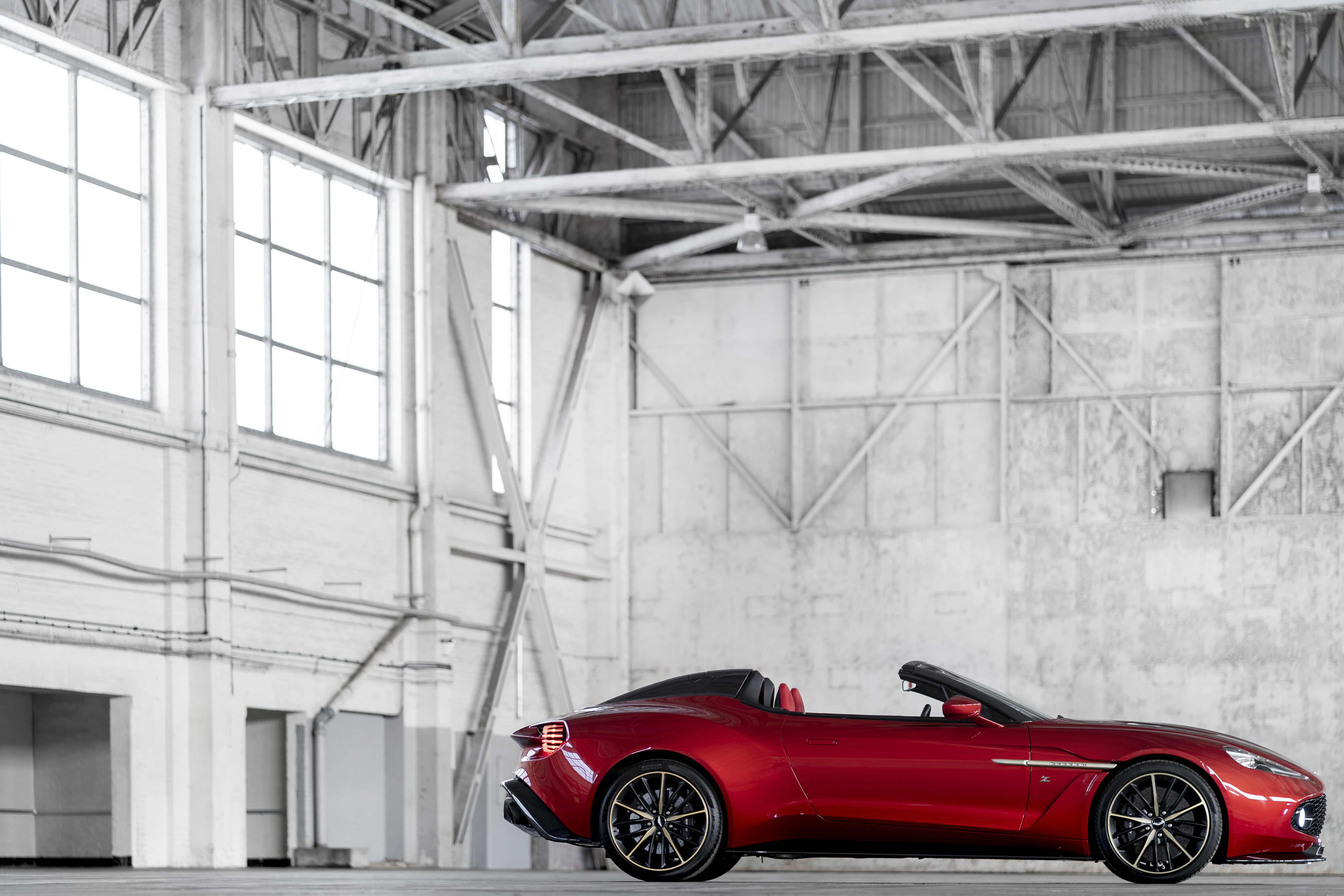 460252 Hintergrundbilder und Aston Martin Vanquish Zagato Bilder auf dem Desktop. Laden Sie  Bildschirmschoner kostenlos auf den PC herunter