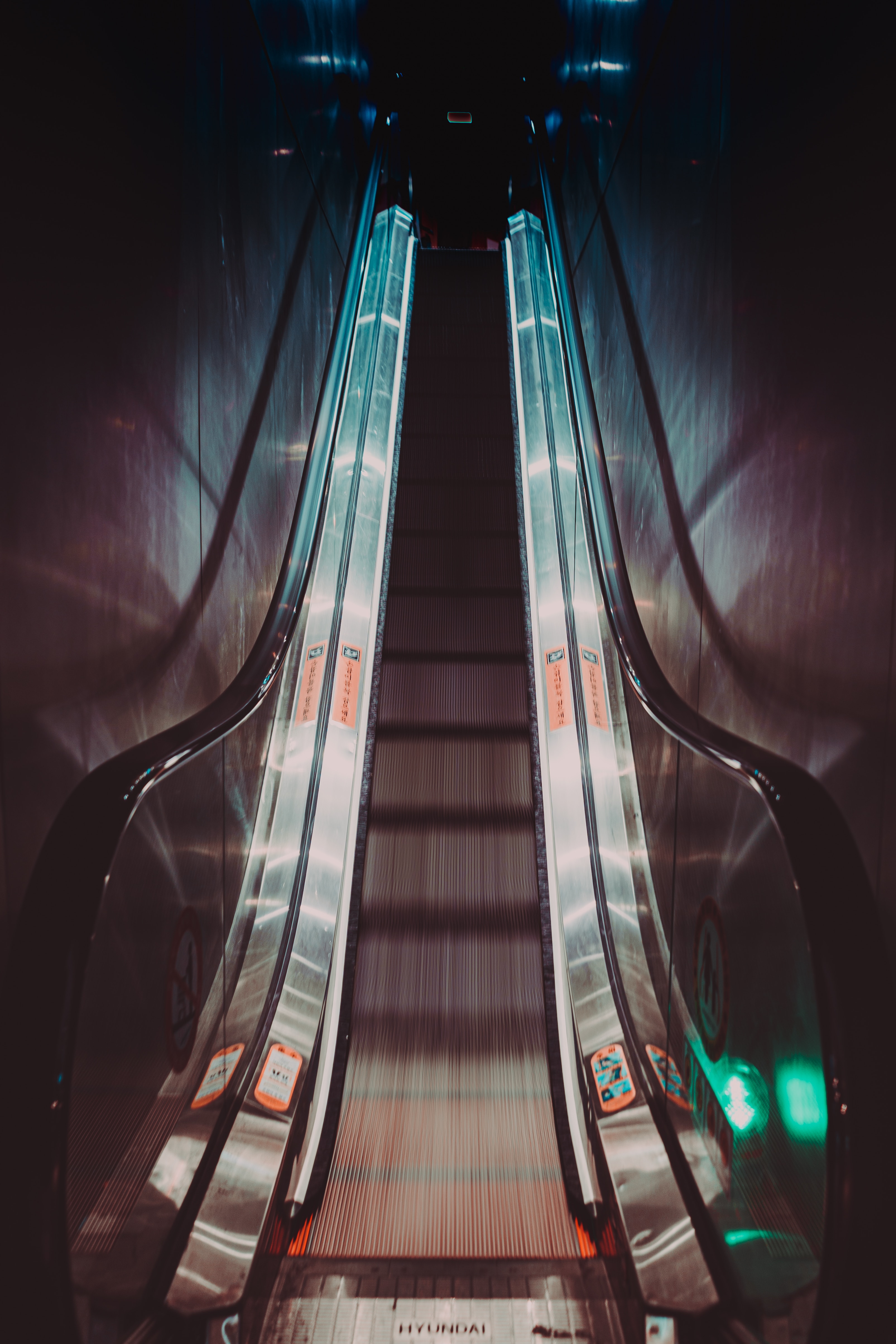 escalator, shine, light, miscellanea, miscellaneous, backlight, illumination, tunnel, metro, subway 32K