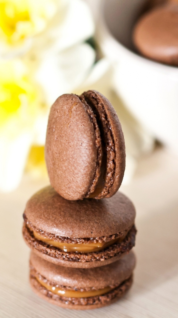 Download mobile wallpaper Food, Dessert, Chocolate, Sweets, Macaron for free.