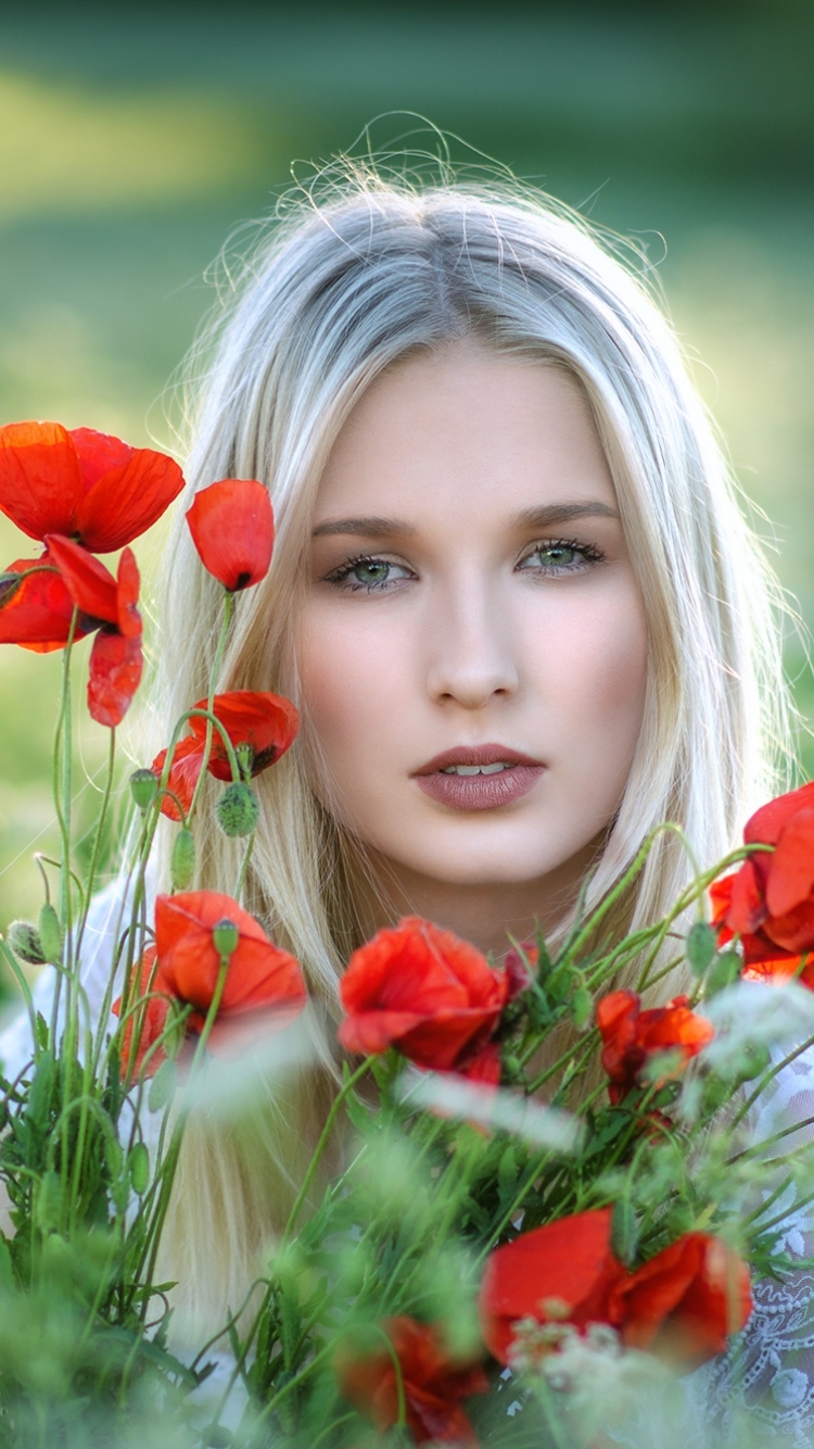 Download mobile wallpaper Summer, Flower, Blonde, Poppy, Model, Women, Green Eyes, Red Flower, Depth Of Field for free.