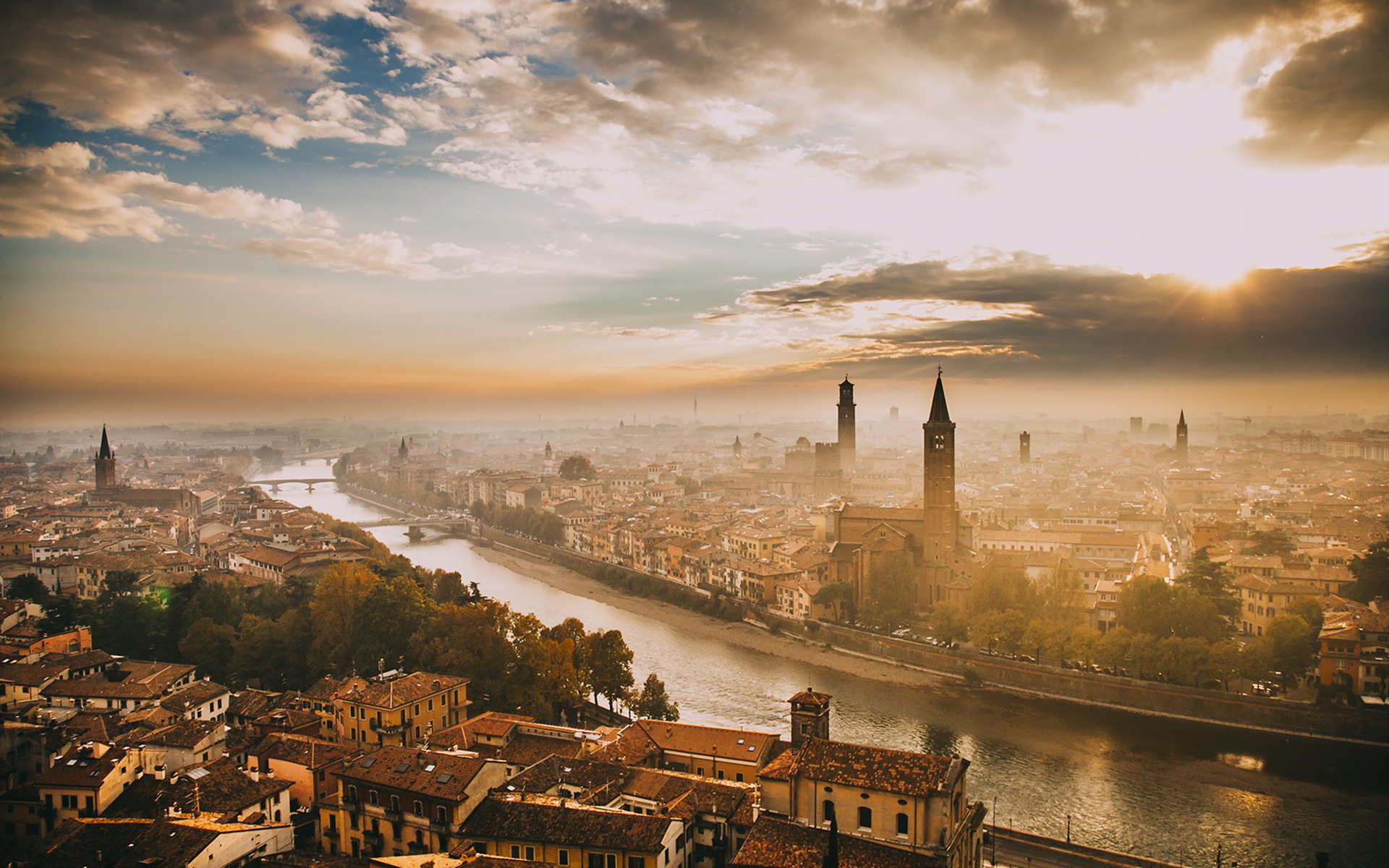 Free download wallpaper Cities, Italy, City, Building, Horizon, Fog, House, Cityscape, River, Verona, Man Made on your PC desktop