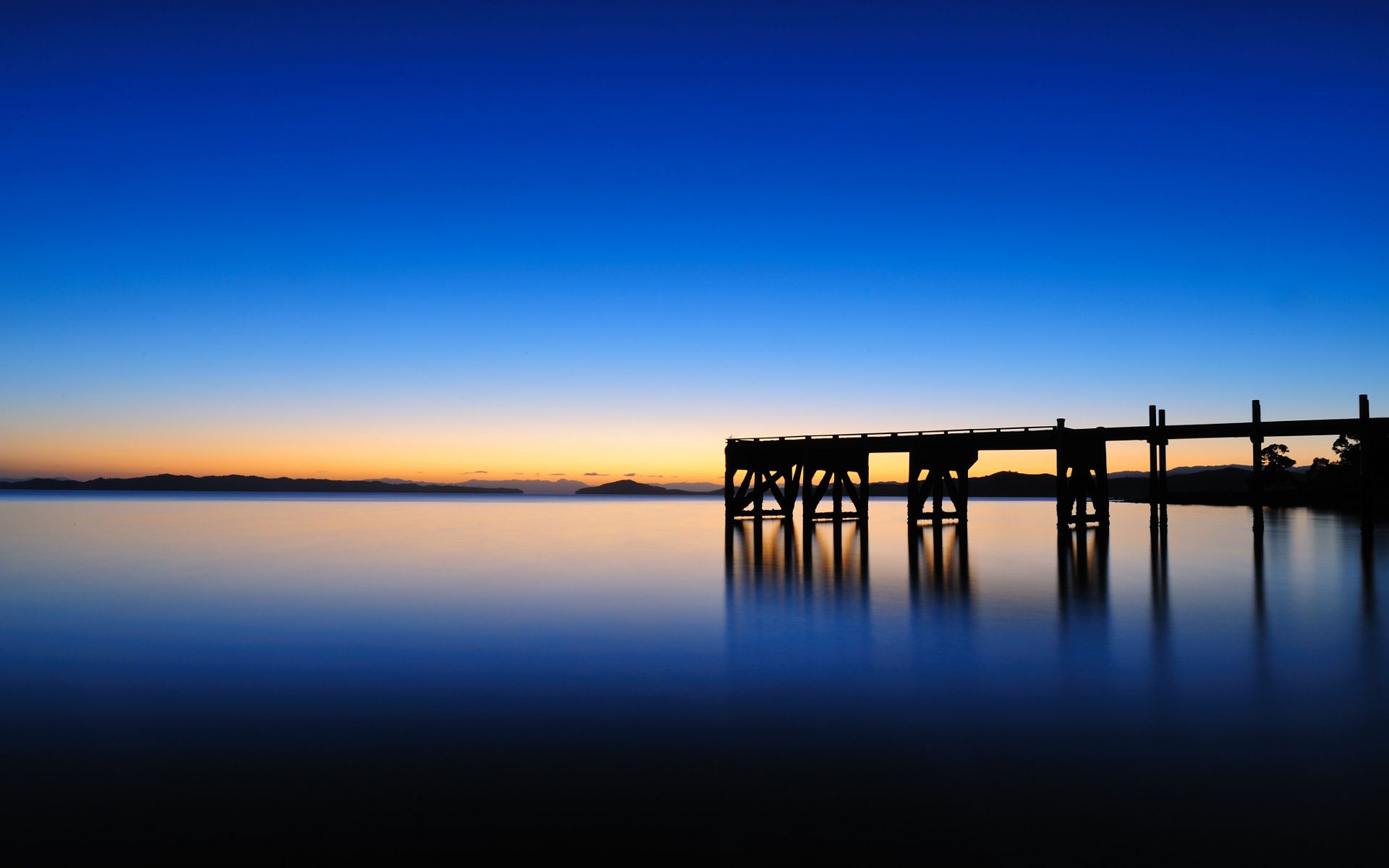 Handy-Wallpaper Seebrücke, Menschengemacht kostenlos herunterladen.