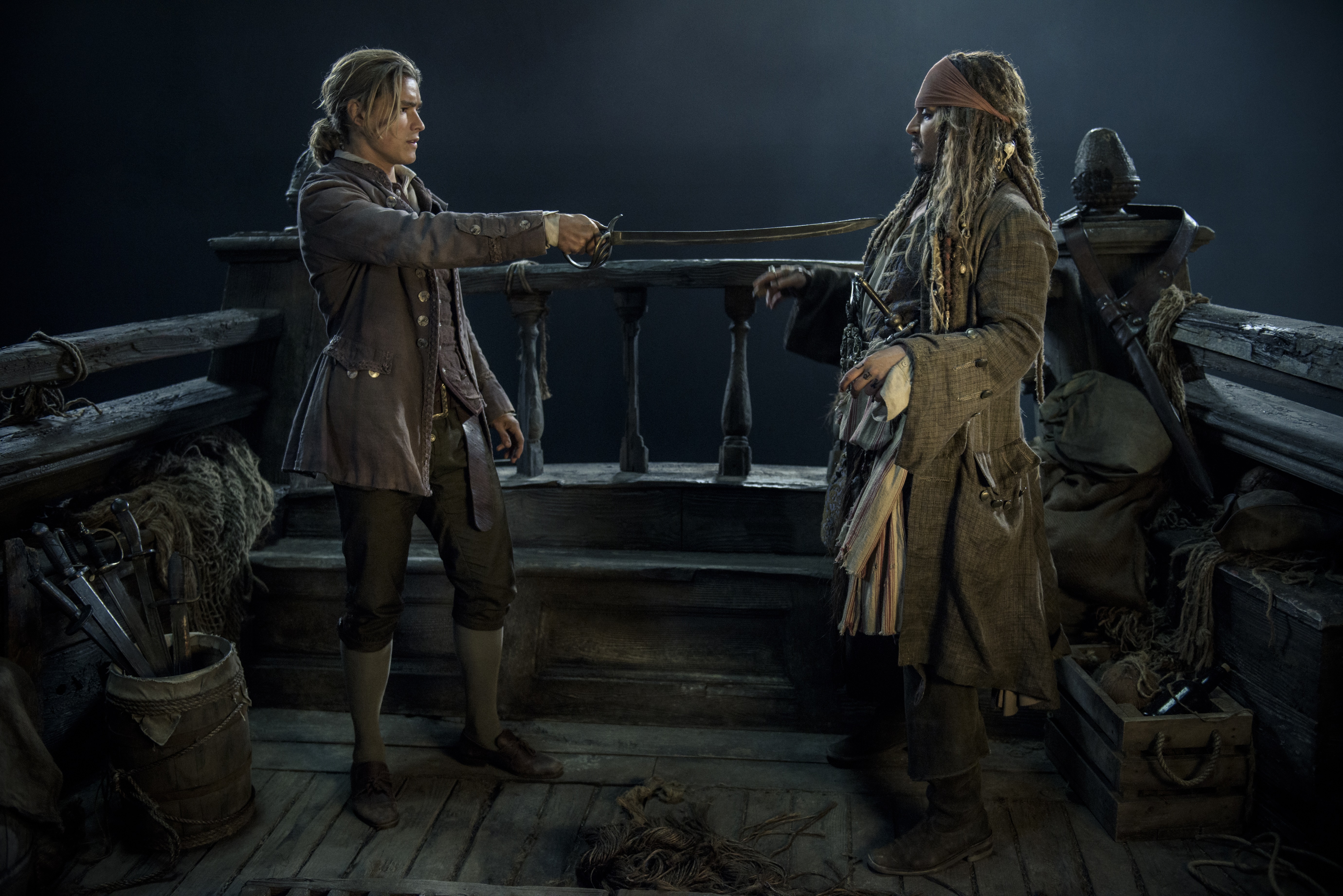 Free download wallpaper Johnny Depp, Movie, Jack Sparrow, Pirates Of The Caribbean: Dead Men Tell No Tales, Henry Turner, Brenton Thwaites on your PC desktop