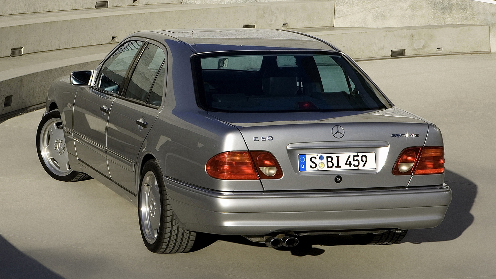 Die besten Mercedes Benz E 50 Amg-Hintergründe für den Telefonbildschirm