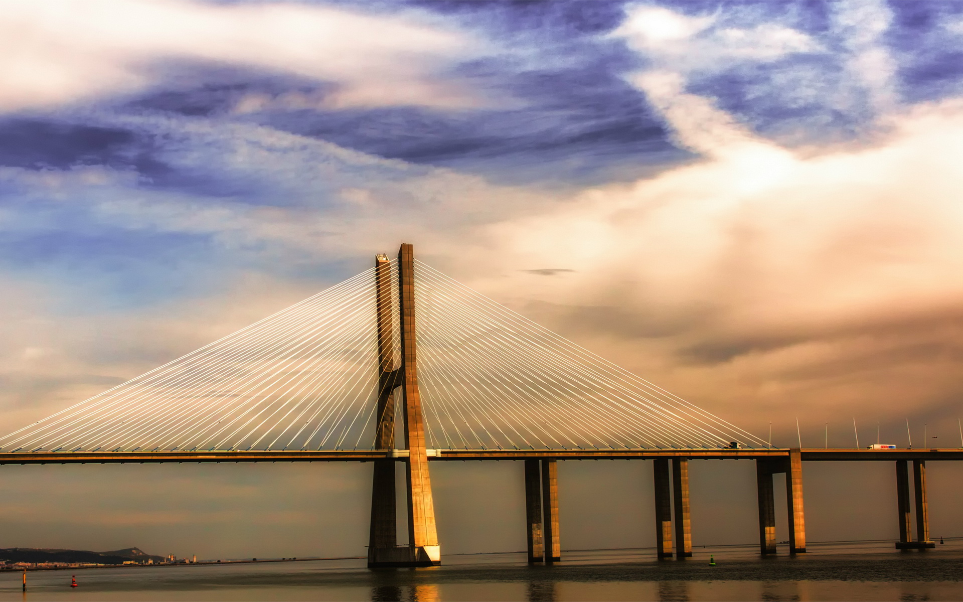 Die besten Ponte Vasco Da Gama-Hintergründe für den Telefonbildschirm