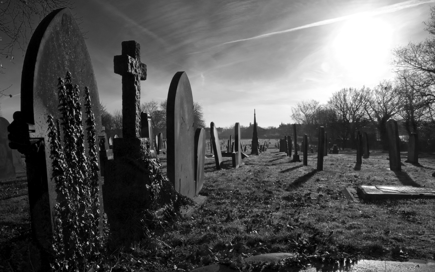 Laden Sie das Düster, Friedhof-Bild kostenlos auf Ihren PC-Desktop herunter